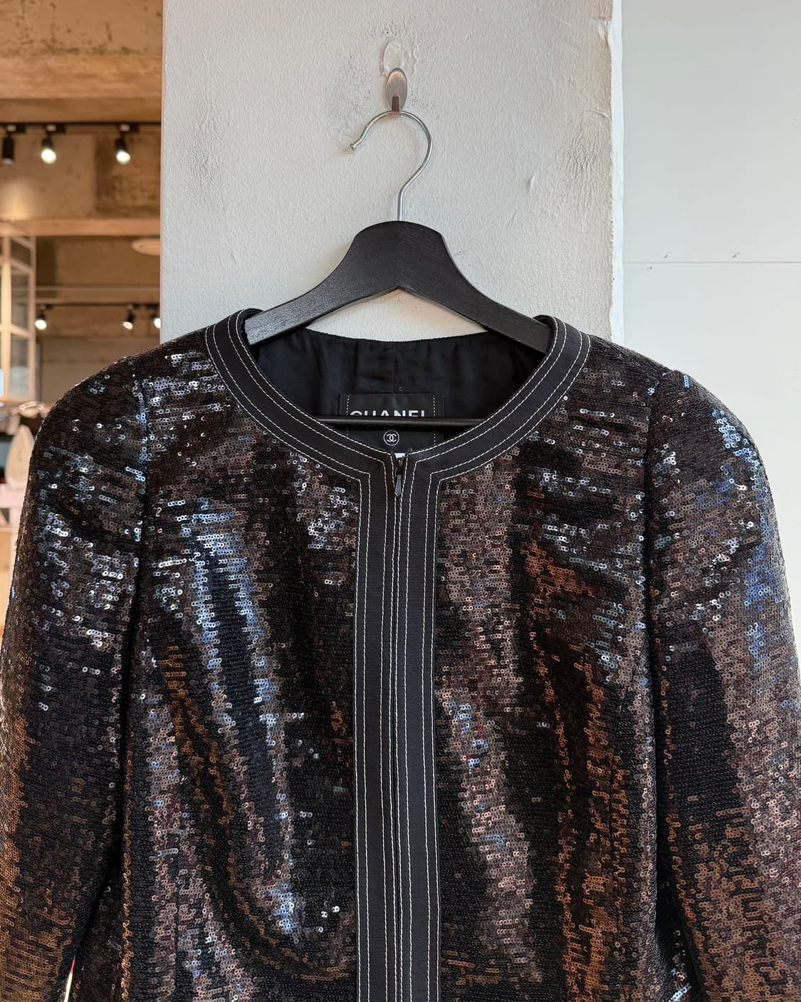 샤넬 블랙 스팽글 크롭 자켓  상품이미지3