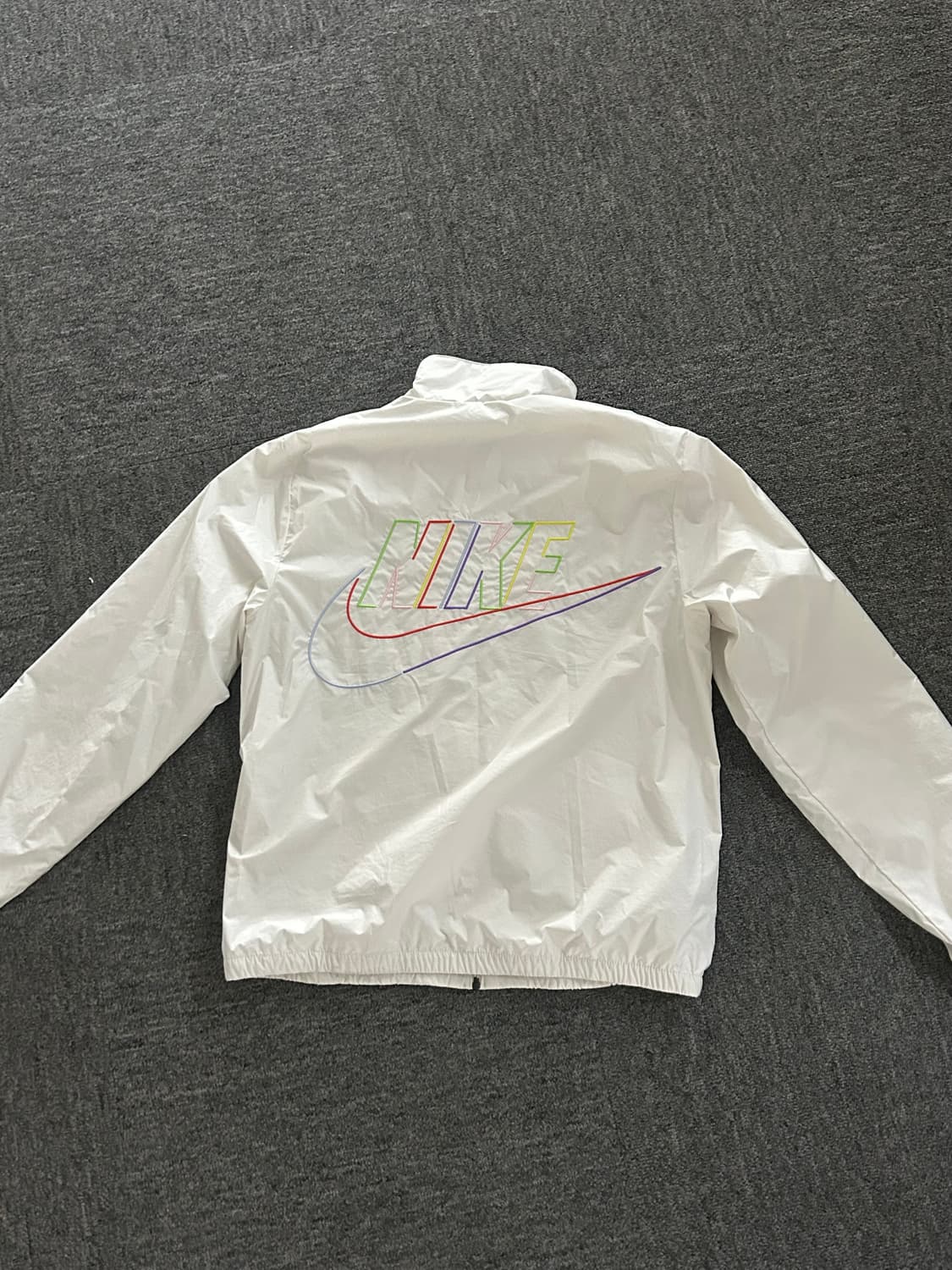 나이키 바람막이 상품이미지2