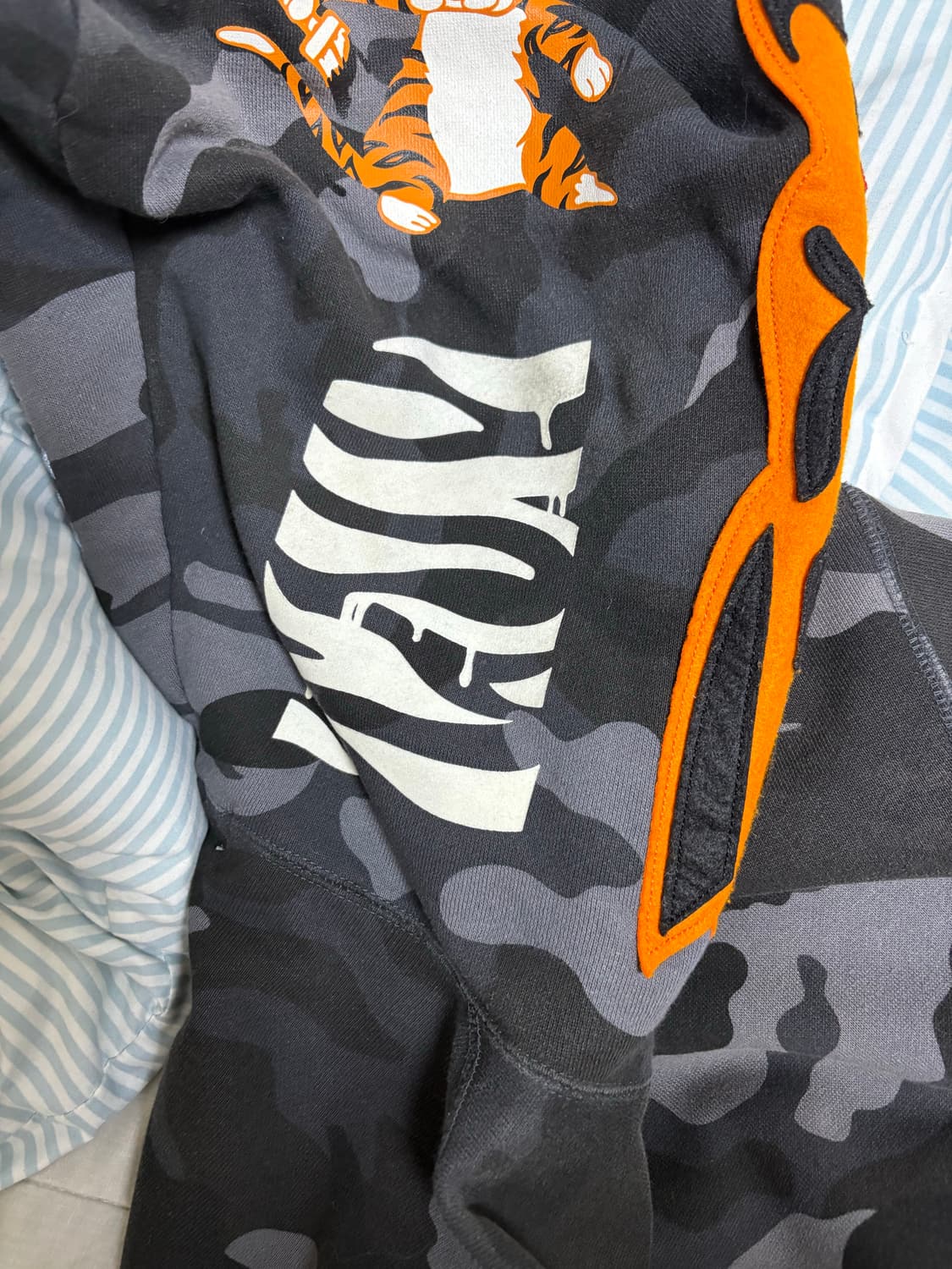 베이프 타이거 풀카모 후드집업 상품이미지3