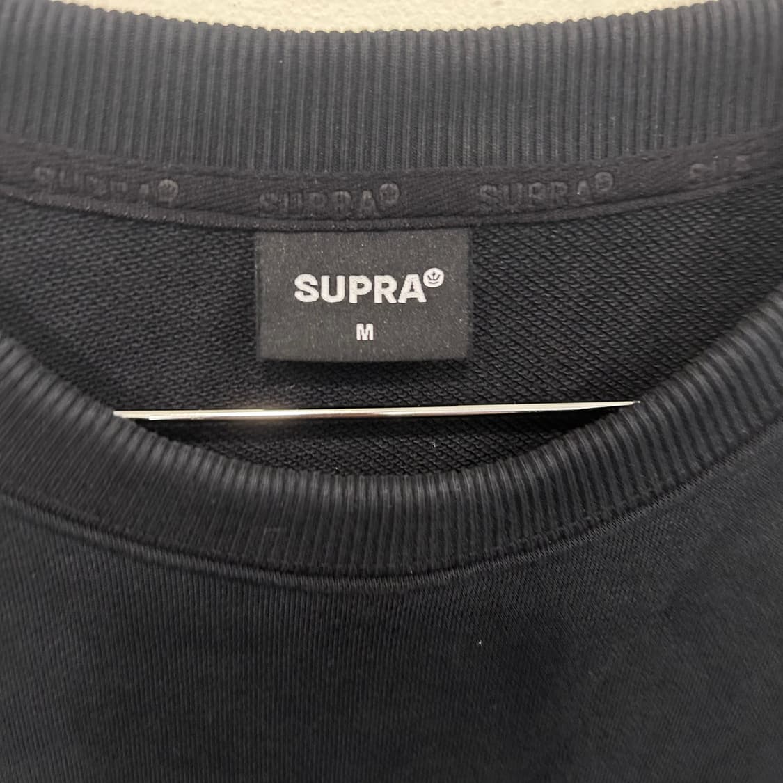 SUPRA 오버핏 백프린팅 맨투맨 상품이미지3
