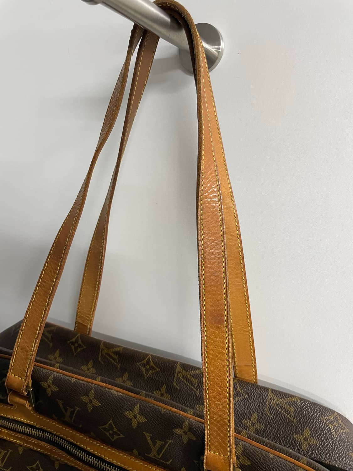 루이비통 모노그램 시테 GM 숄더백 상품이미지4
