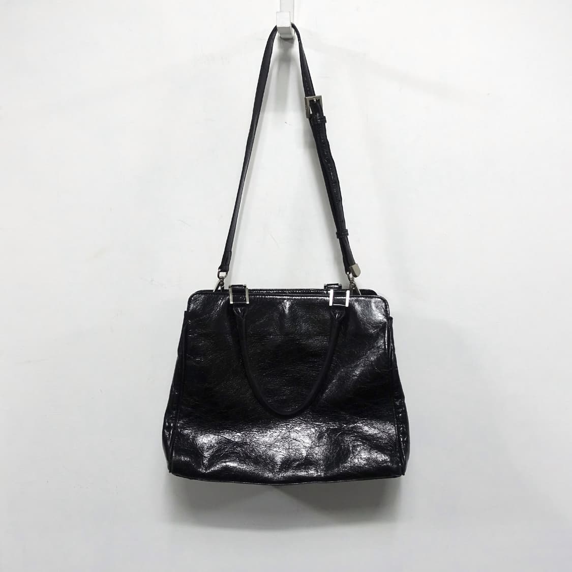 LEATHER 블랙 링클 가공 레더 크로스 벨트 스트랩 숄더백  상품이미지6