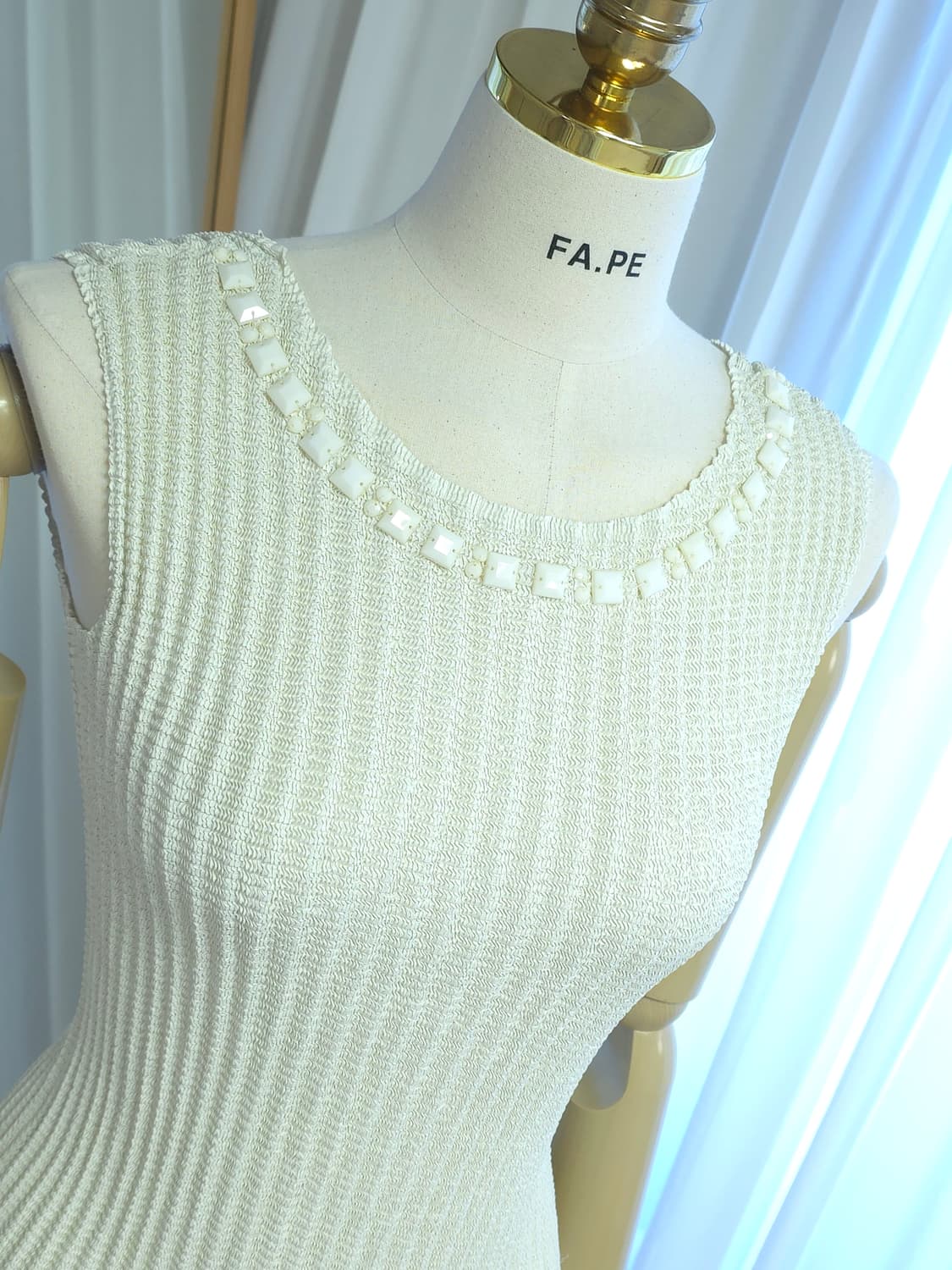  Refined Collection의 플리츠 슬리브리스 상품이미지1