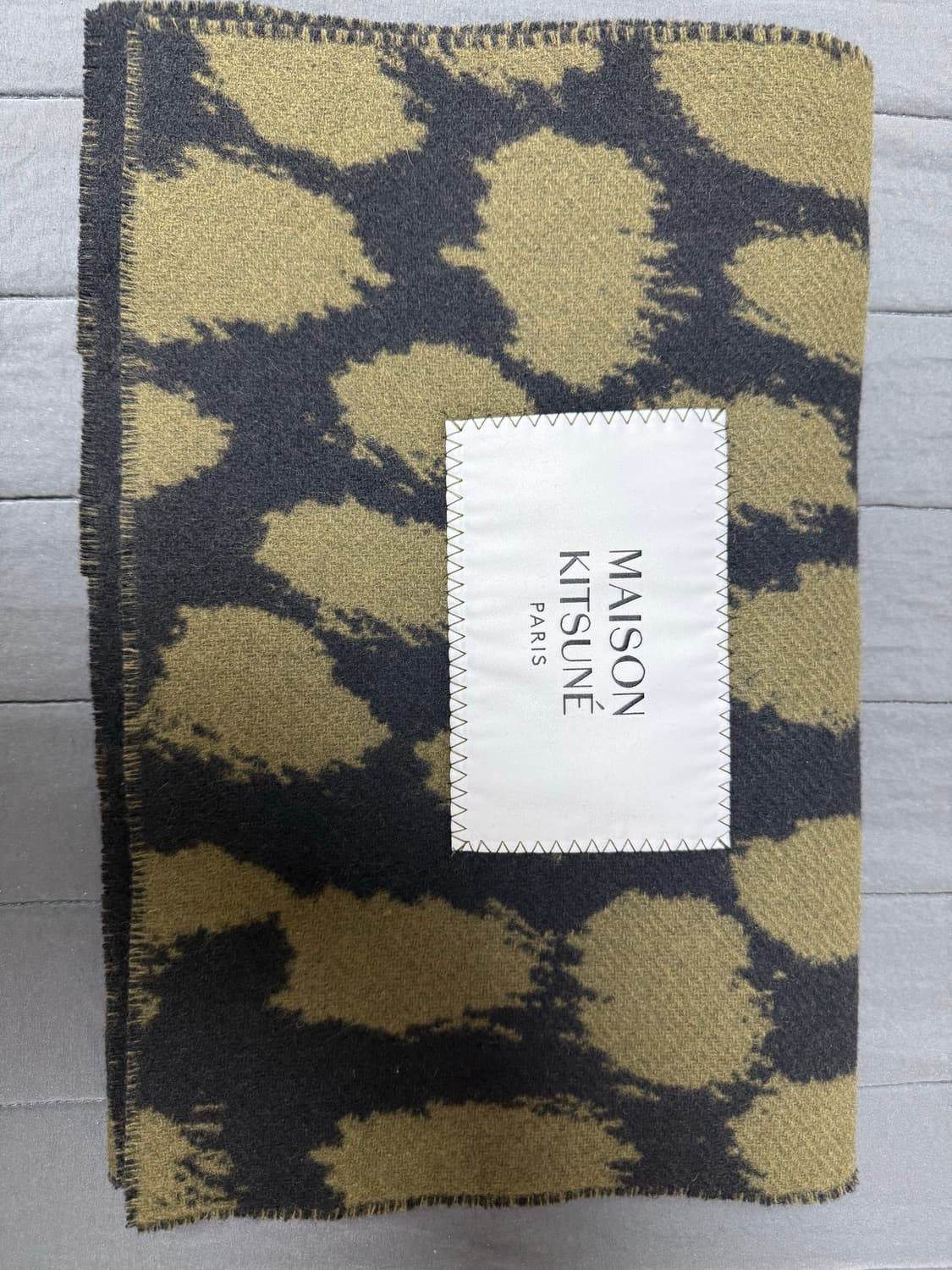 메종키츠네 레오파드 머플러 상품이미지3