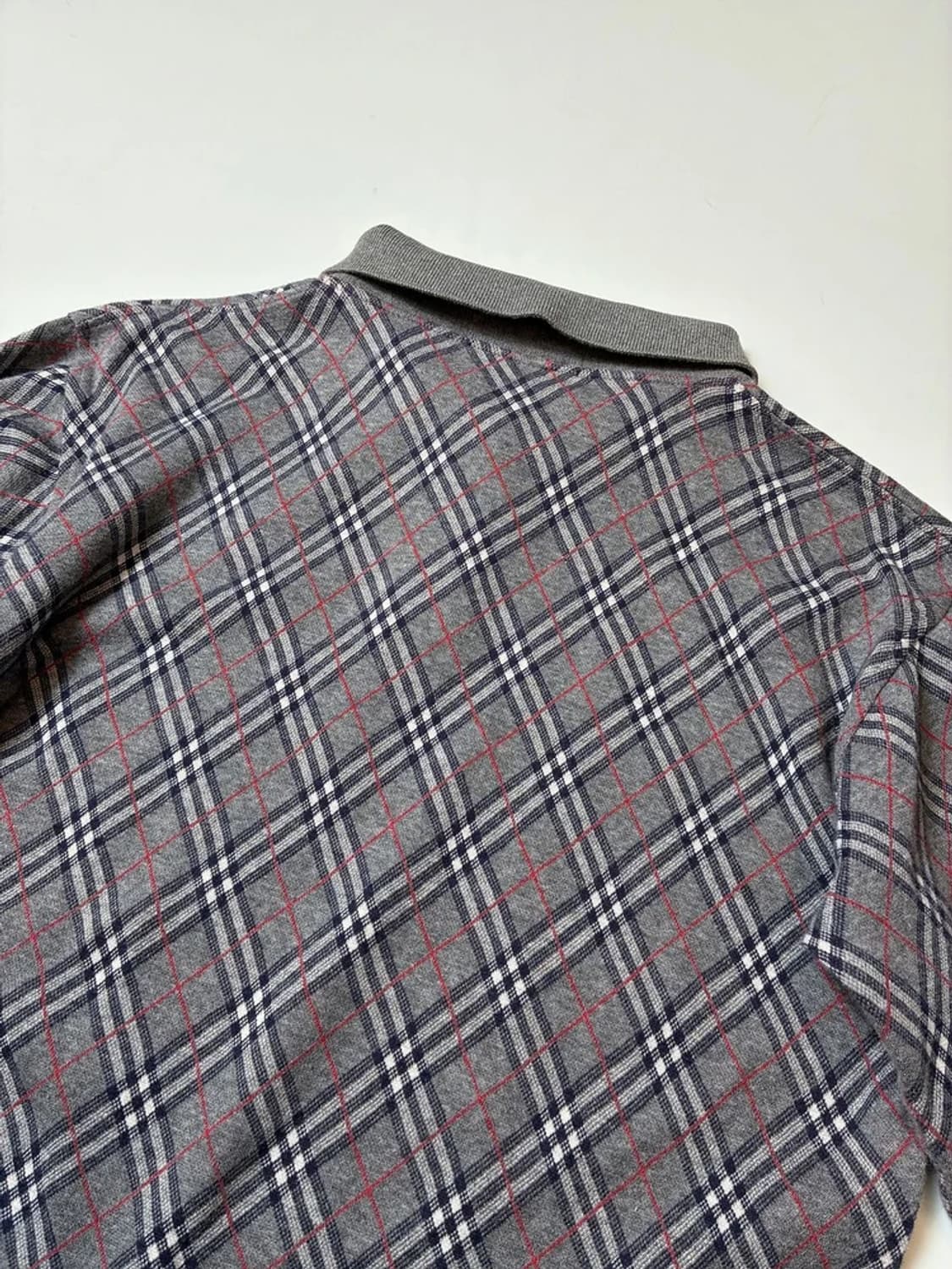 버버리 90's 클래식 체크 카라 롱슬리브 PN8975 상품이미지6