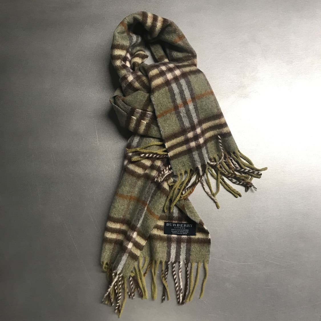 버버리 정품 캐시미어 머플러 그린 상품이미지4