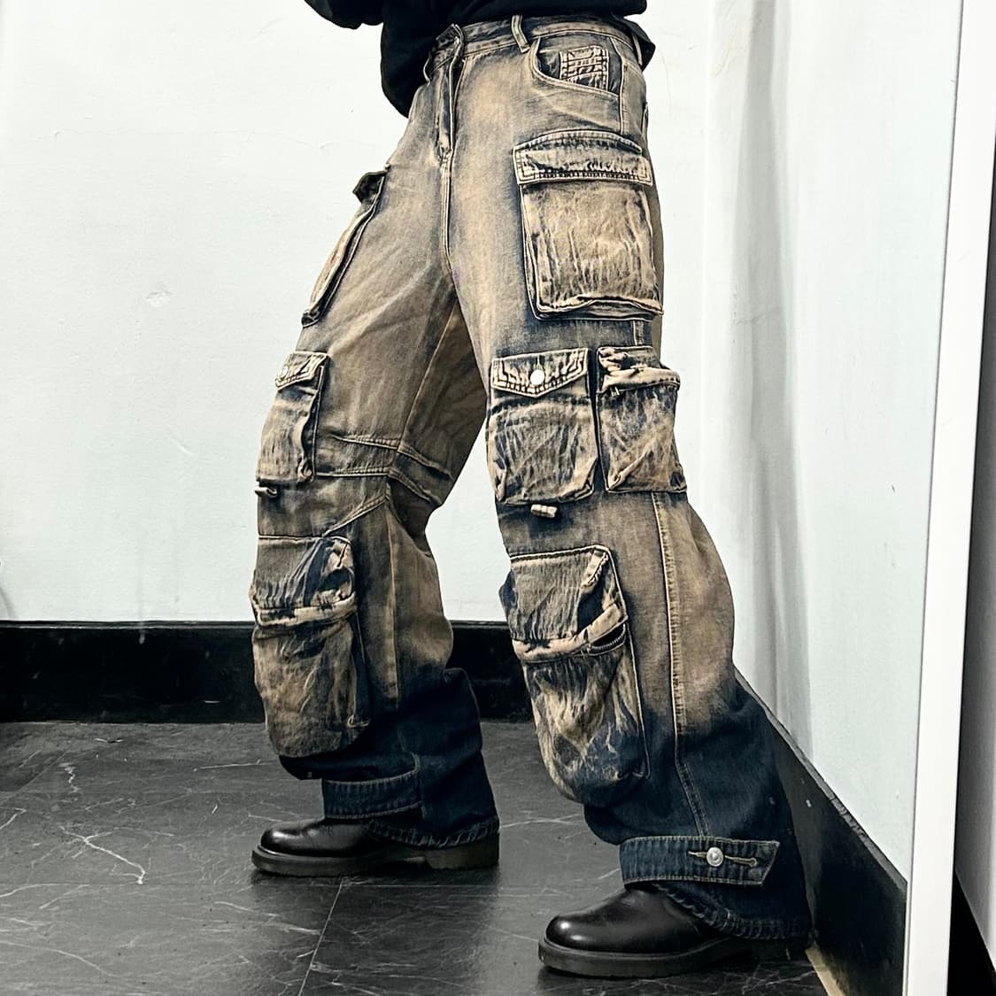 애시드 워시드 멀티포켓 와이드 데님 카고 팬츠 상품이미지1