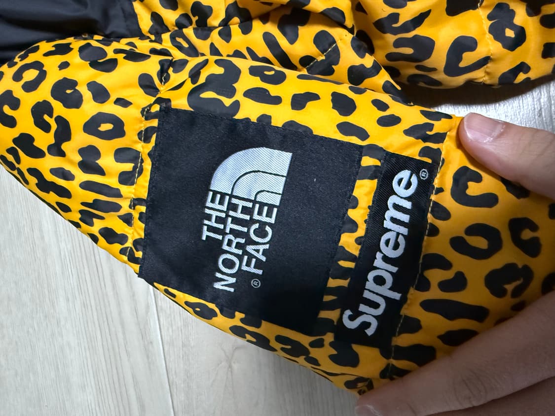 슈프림 노스페이스 11FW 700 레오파드 눕시 M 상품이미지2