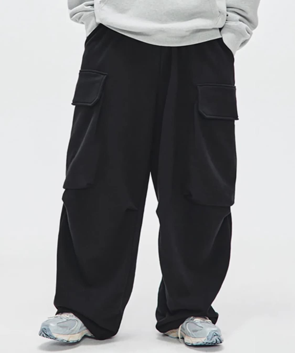 (M) 소버먼트 700G 이지 스트링 빅 카고 스웨트 팬츠-딥 블랙- 상품이미지1