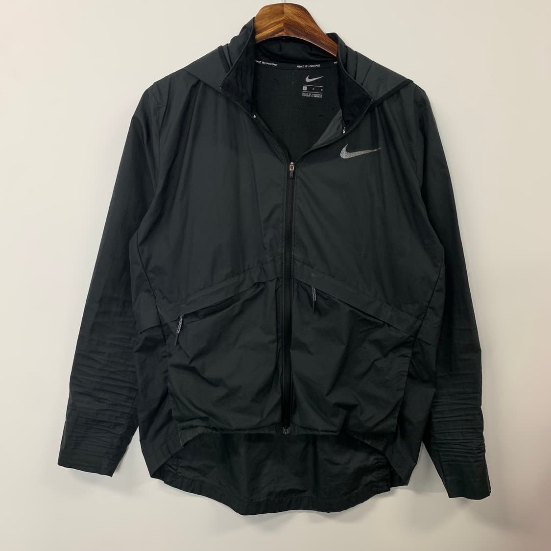나이키 러닝 블랙 경량 바람막이 상품이미지2