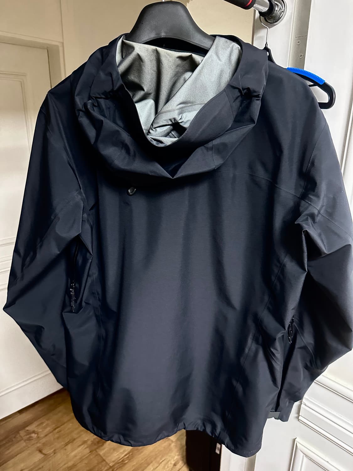 아크테릭스 베타LT 블랙 M사이즈 상품이미지2