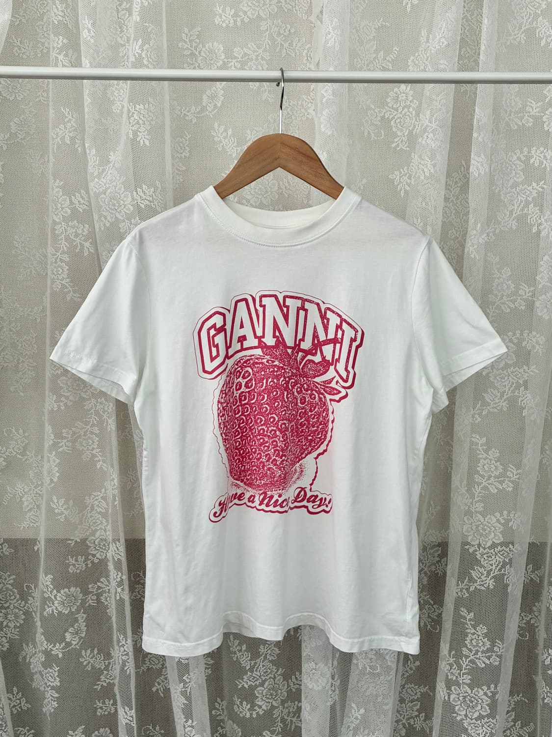 S) 가니 GANNI 딸기 프린트 반팔 티셔츠 상품이미지1
