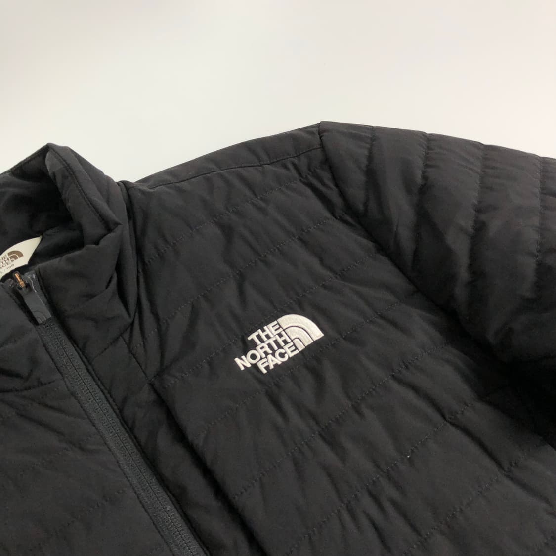 노스페이스 경량패딩 L 상품이미지4