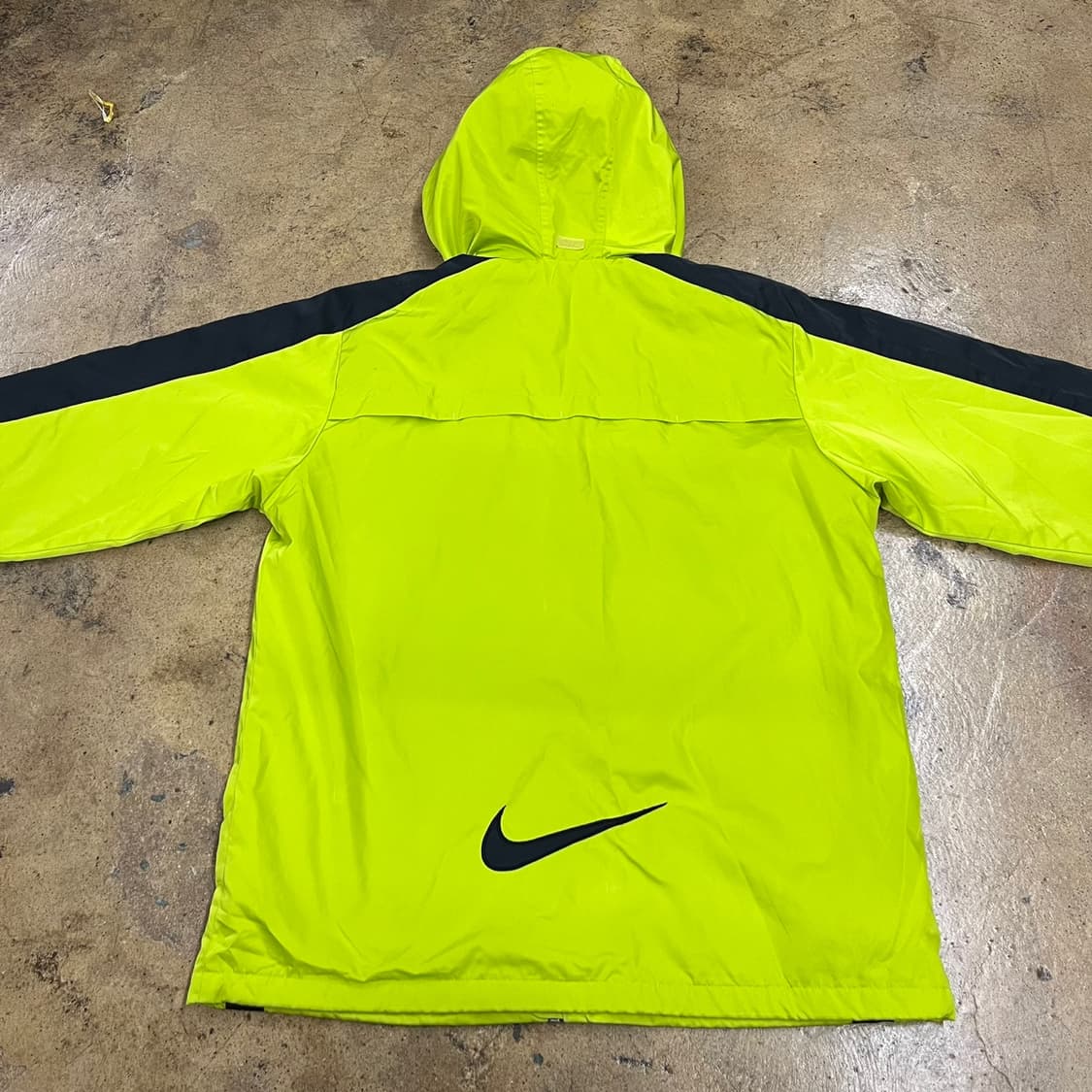 [정품/7] 나이키 형광 바람막이 후드집업 블랙 배색 b10 상품이미지4