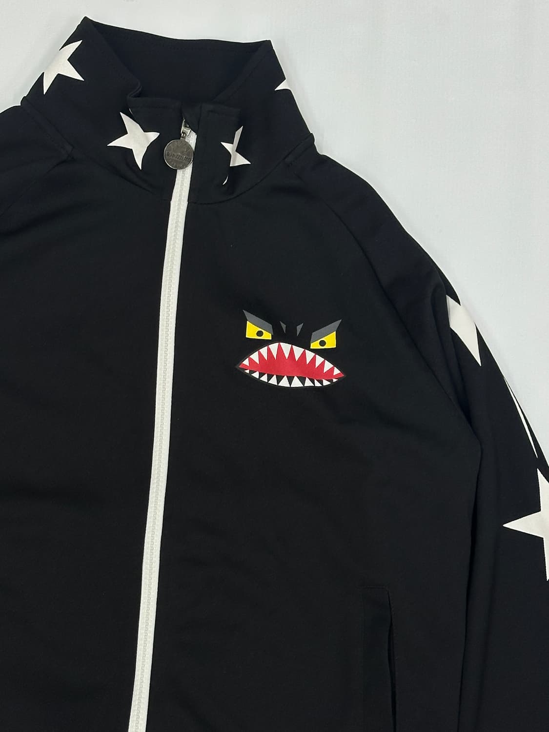 👾햇츠온 엘스팅코 프린팅 괴짜 져지 집업👾 블랙 데코라 괴짜룩 오네 상품이미지5