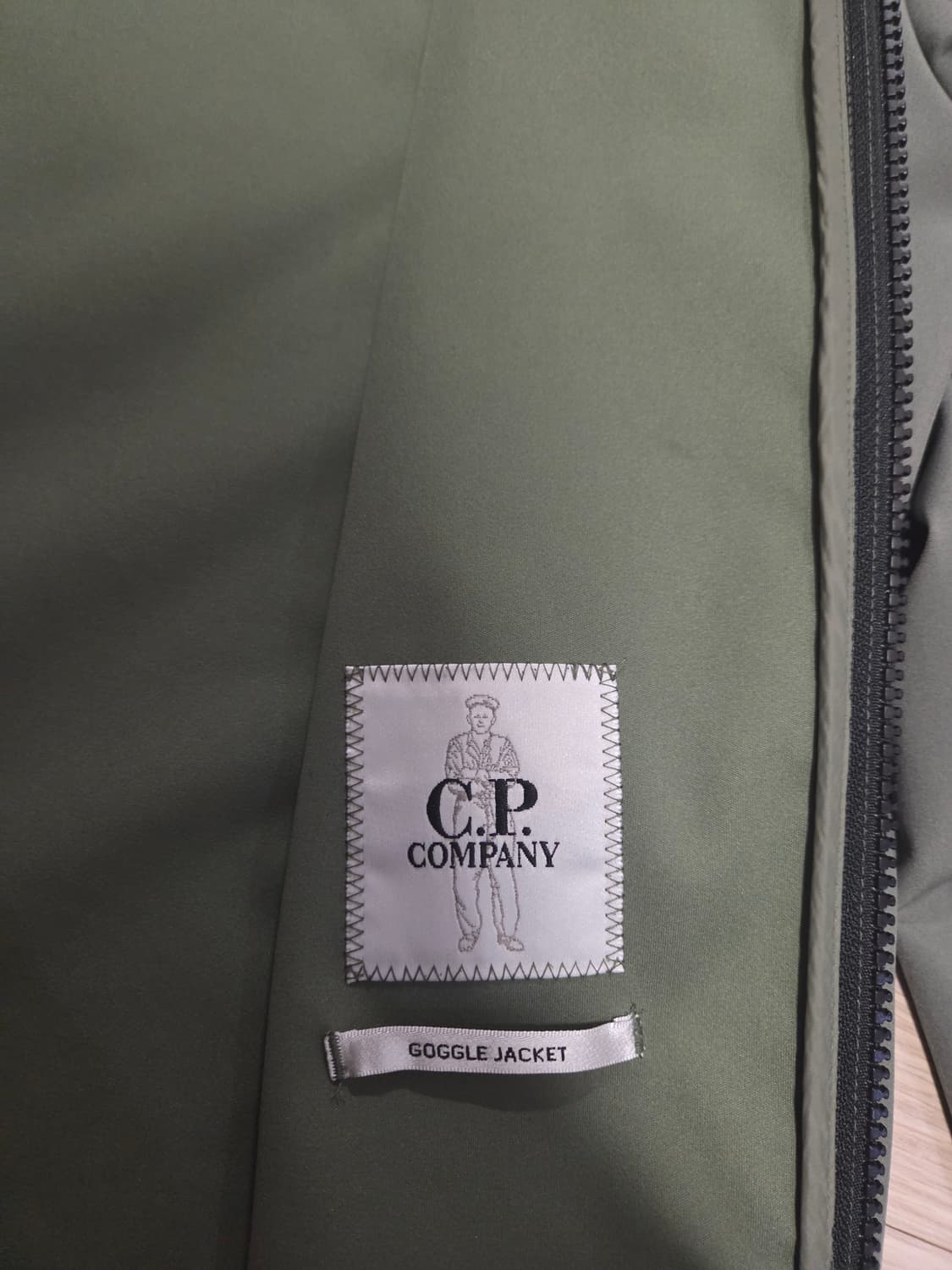 C.P컴퍼니 고글 후드 소프트쉘 바람막이 (50) 상품이미지7
