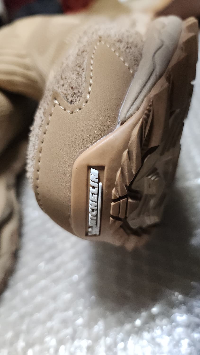 미즈노 논네이티브x무진 250사이즈 상품이미지4