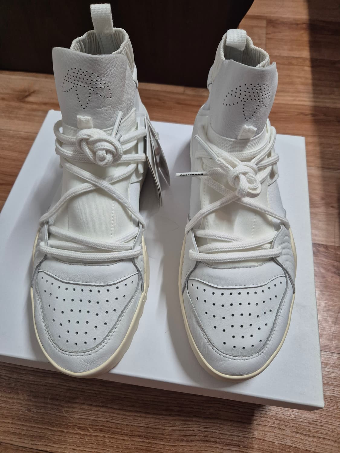 알렉산더왕 AW 스케이트 하이탑 스니커즈 화이트 상품이미지1