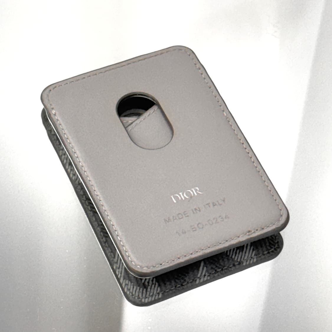 디올 CD 다이아몬드 맥세이프 카드홀더 지갑 상품이미지2