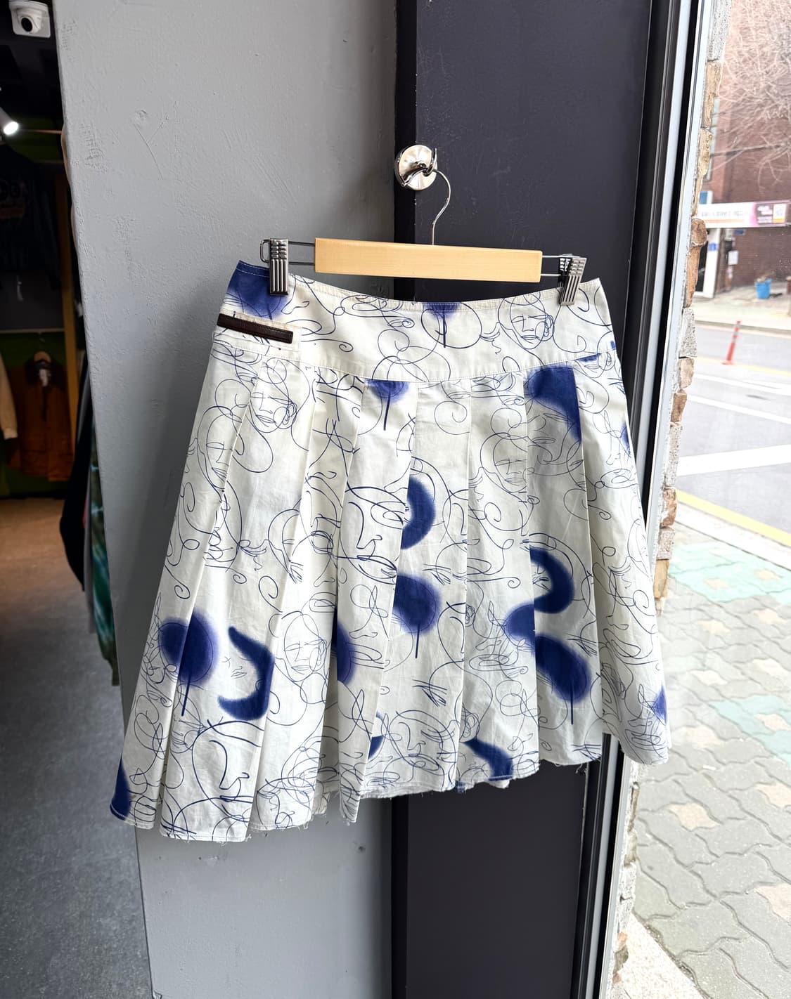 40/ 프라다 레더 로고탭 00AW 스커트 상품이미지3