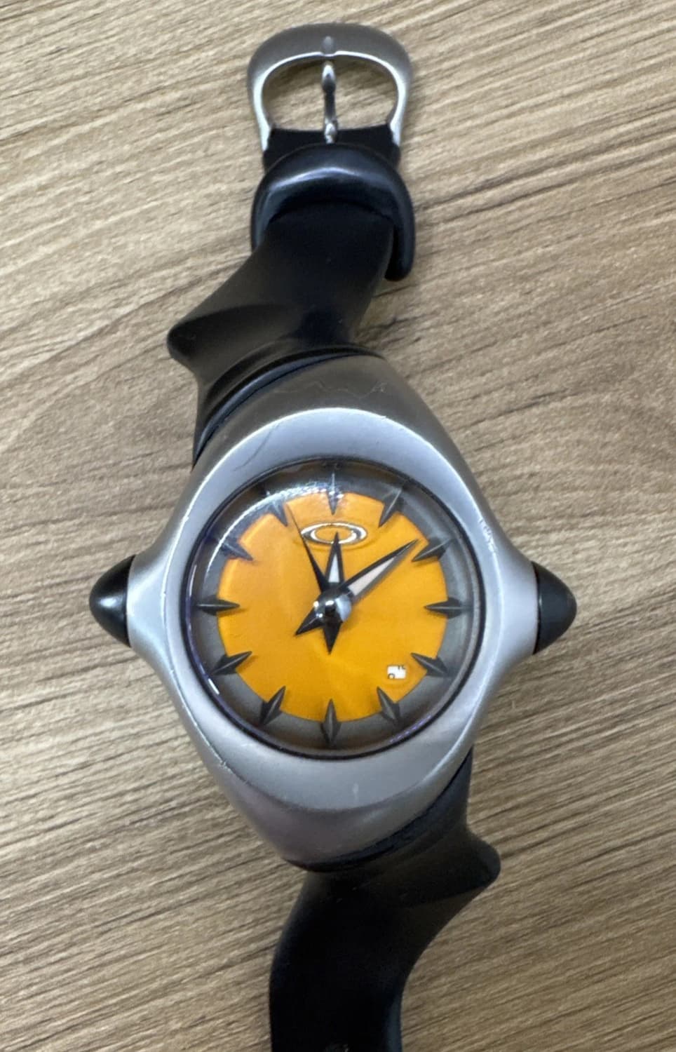 오클리 시계 Oakley Crush Watch 상품이미지1