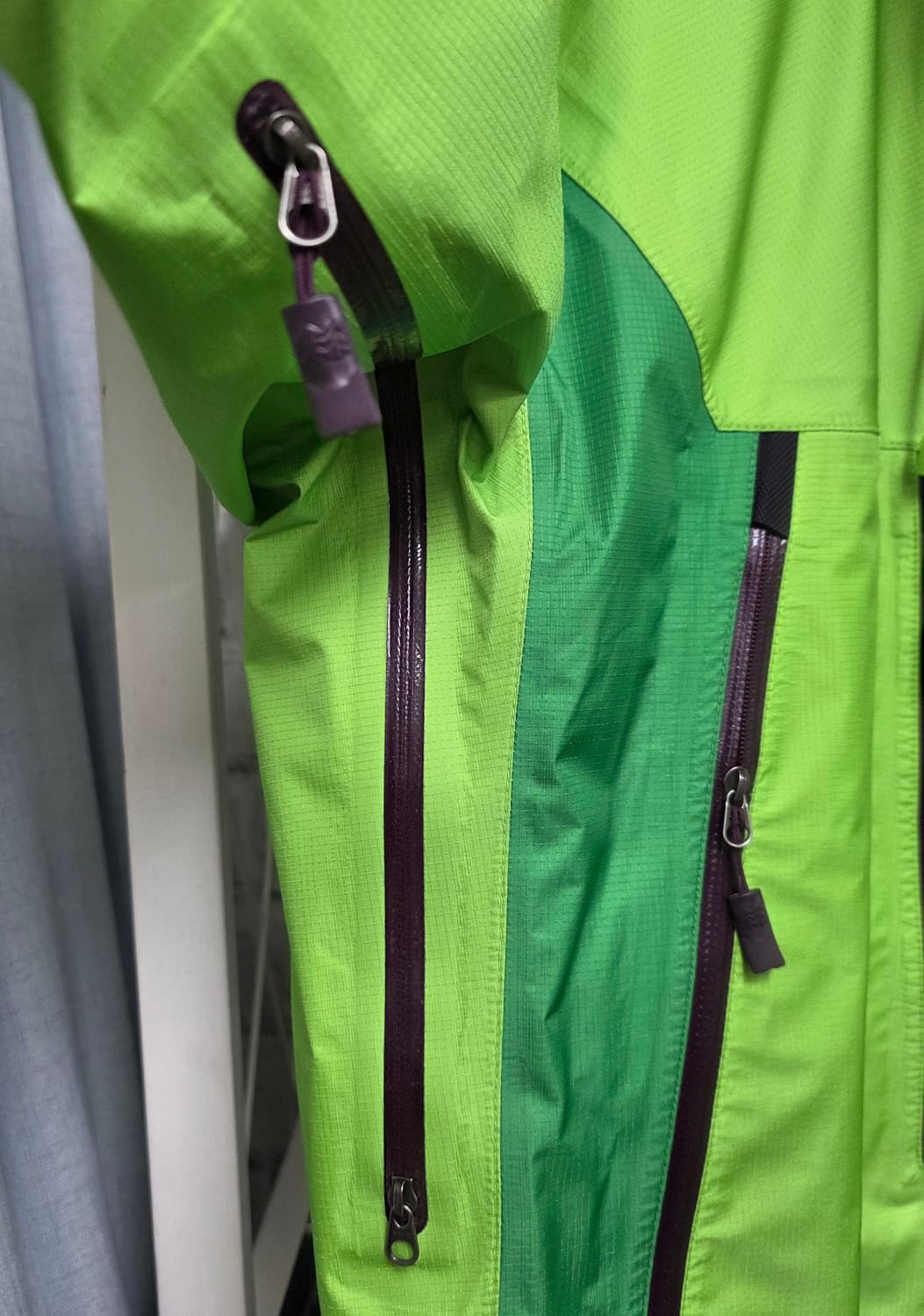 코오롱스포츠 남성 바람막이 등산복 105 후드 고어텍스 MM96 상품이미지9