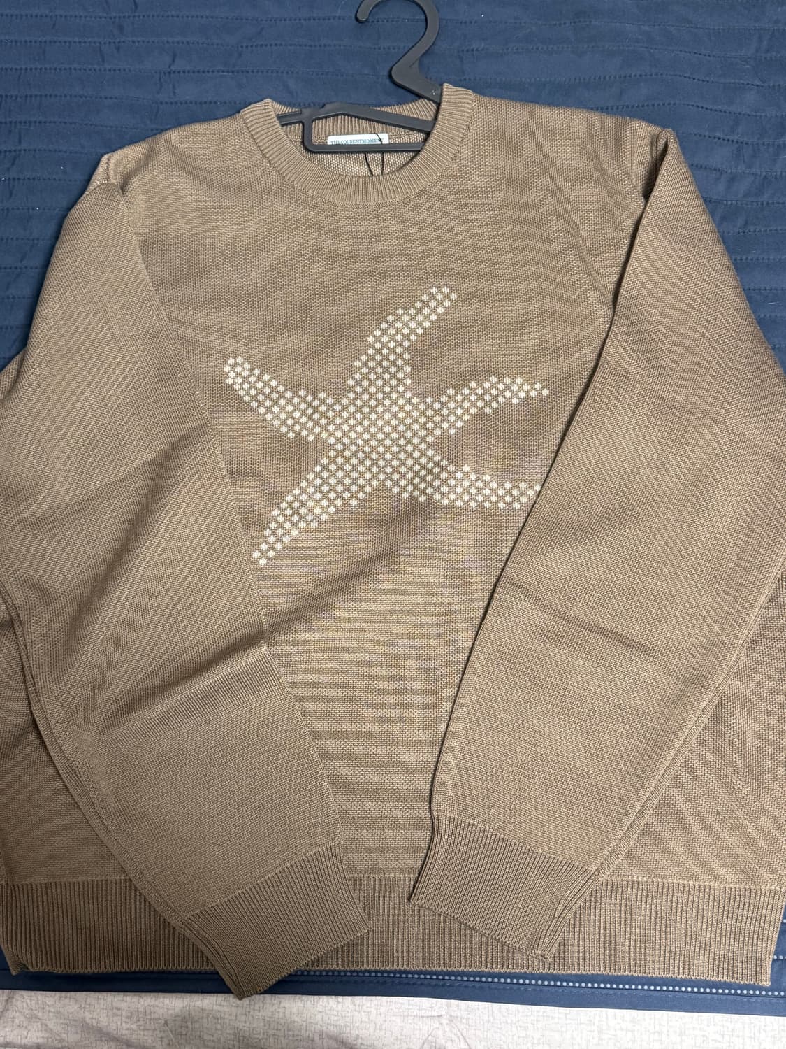 [새상품] 더콜디스트모먼트 불가사리 로고 니트 상품이미지1