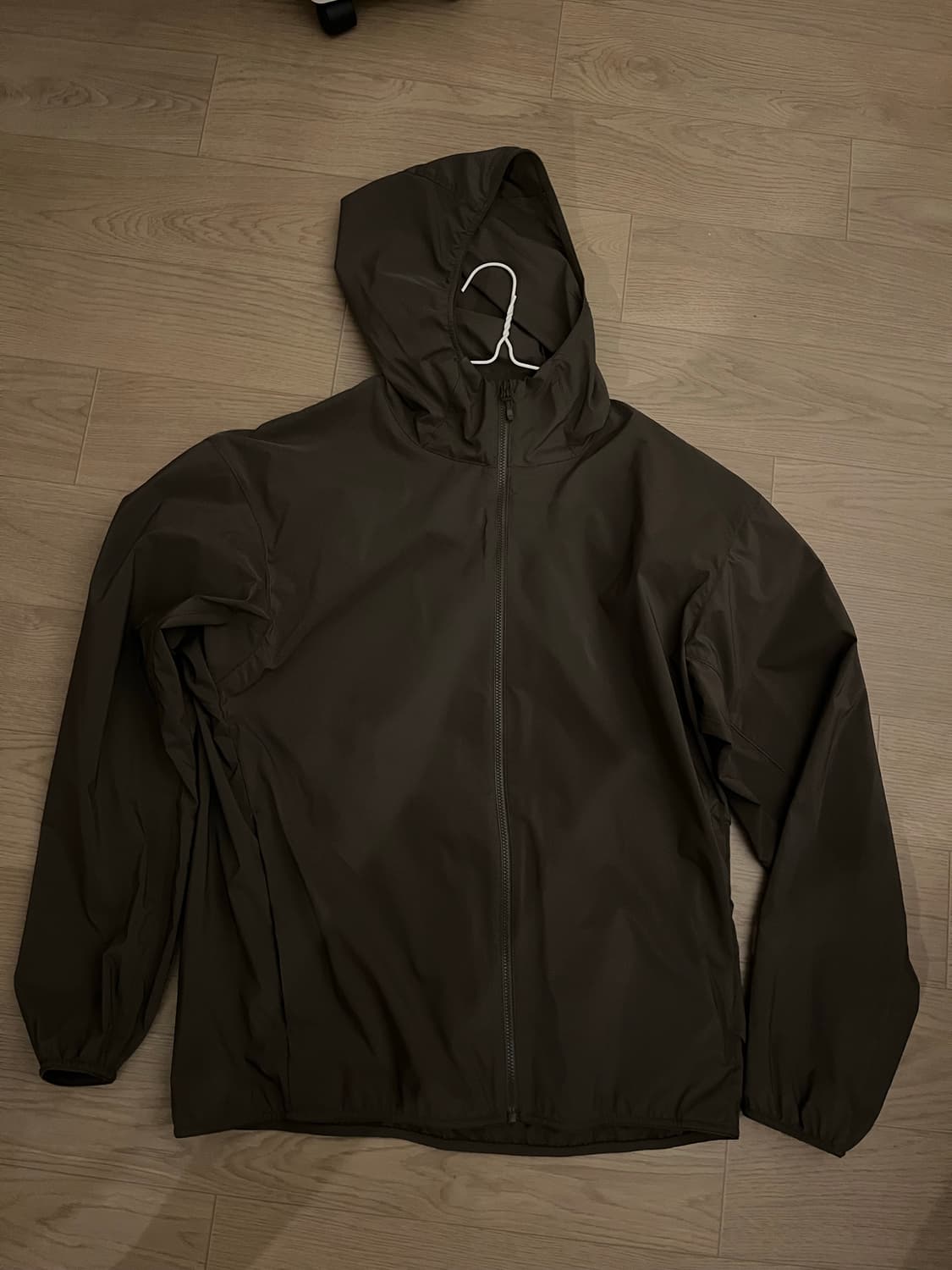 유니클로 바람막이 상품이미지1