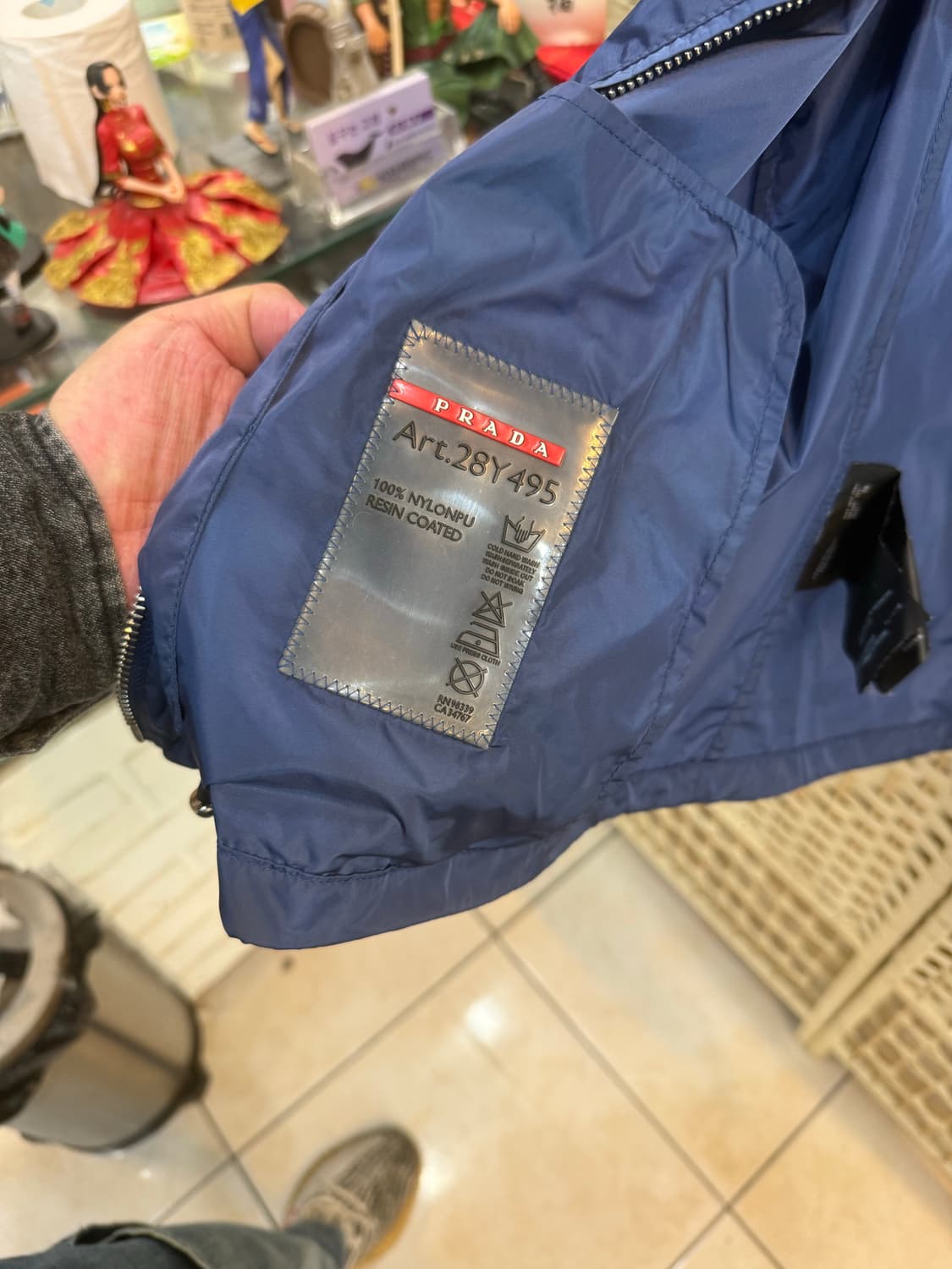 38/44-55 정품 프라다 삼각로고 후드바람막이 팝니다 상품이미지4