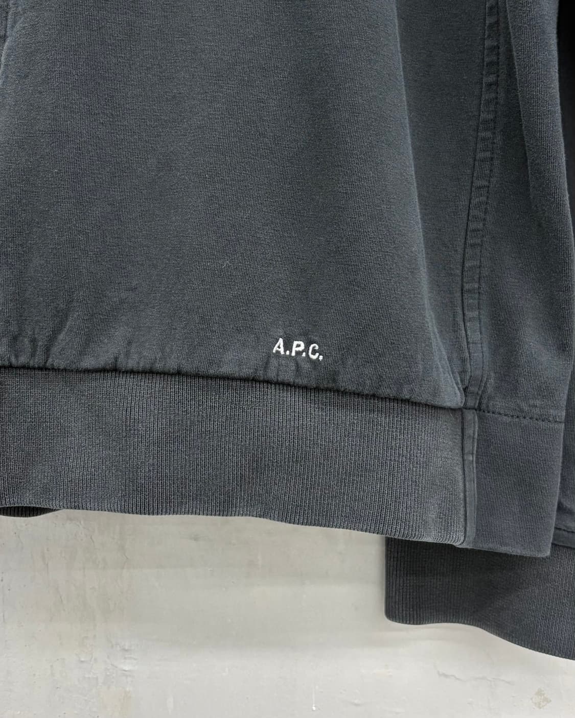 A.P.C. 스몰 로고 집업 자켓 상품이미지4
