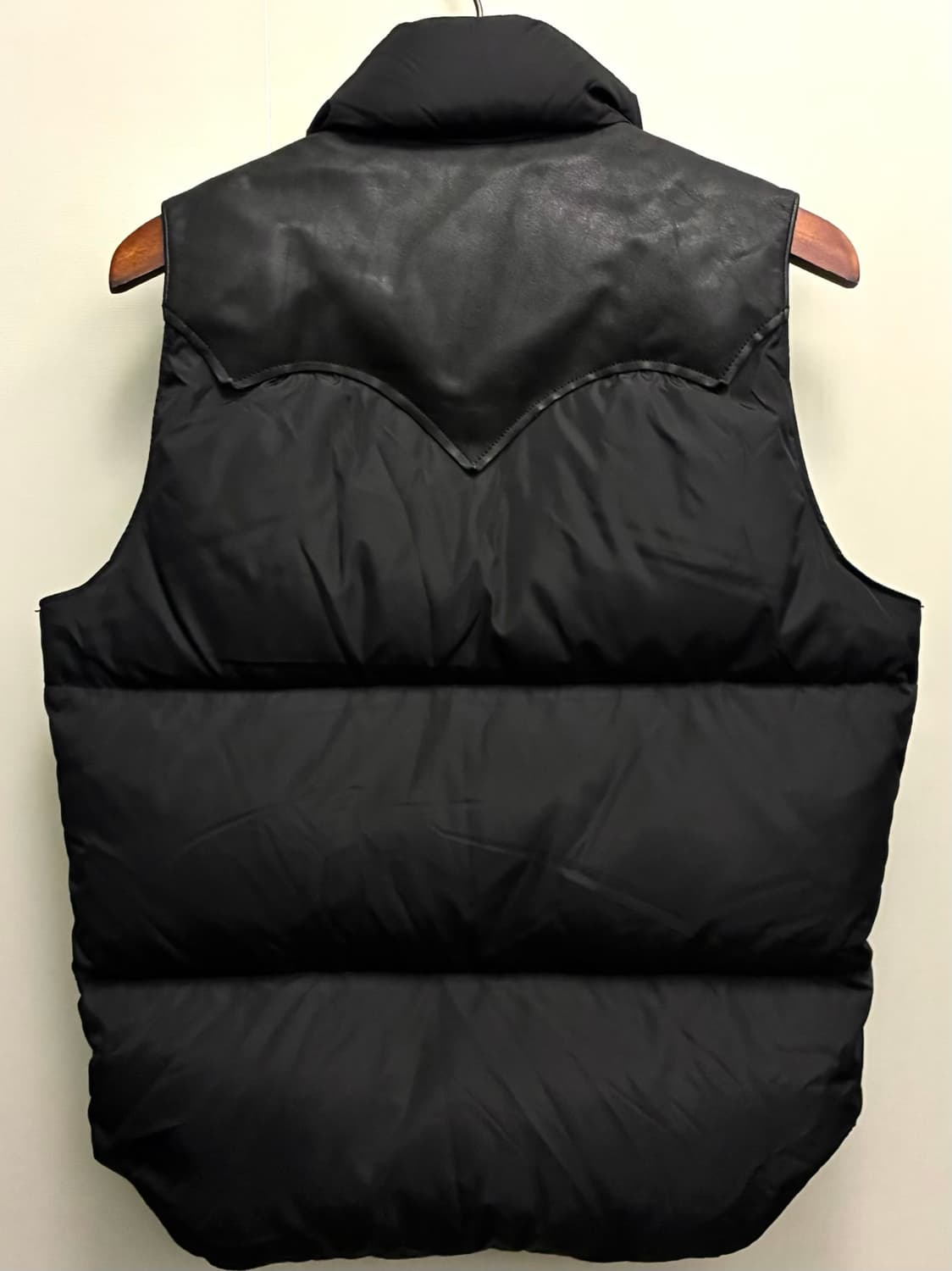 (38/95)록키마운틴 페더베드 다운 베스트 조끼 트리플블랙 상품이미지6