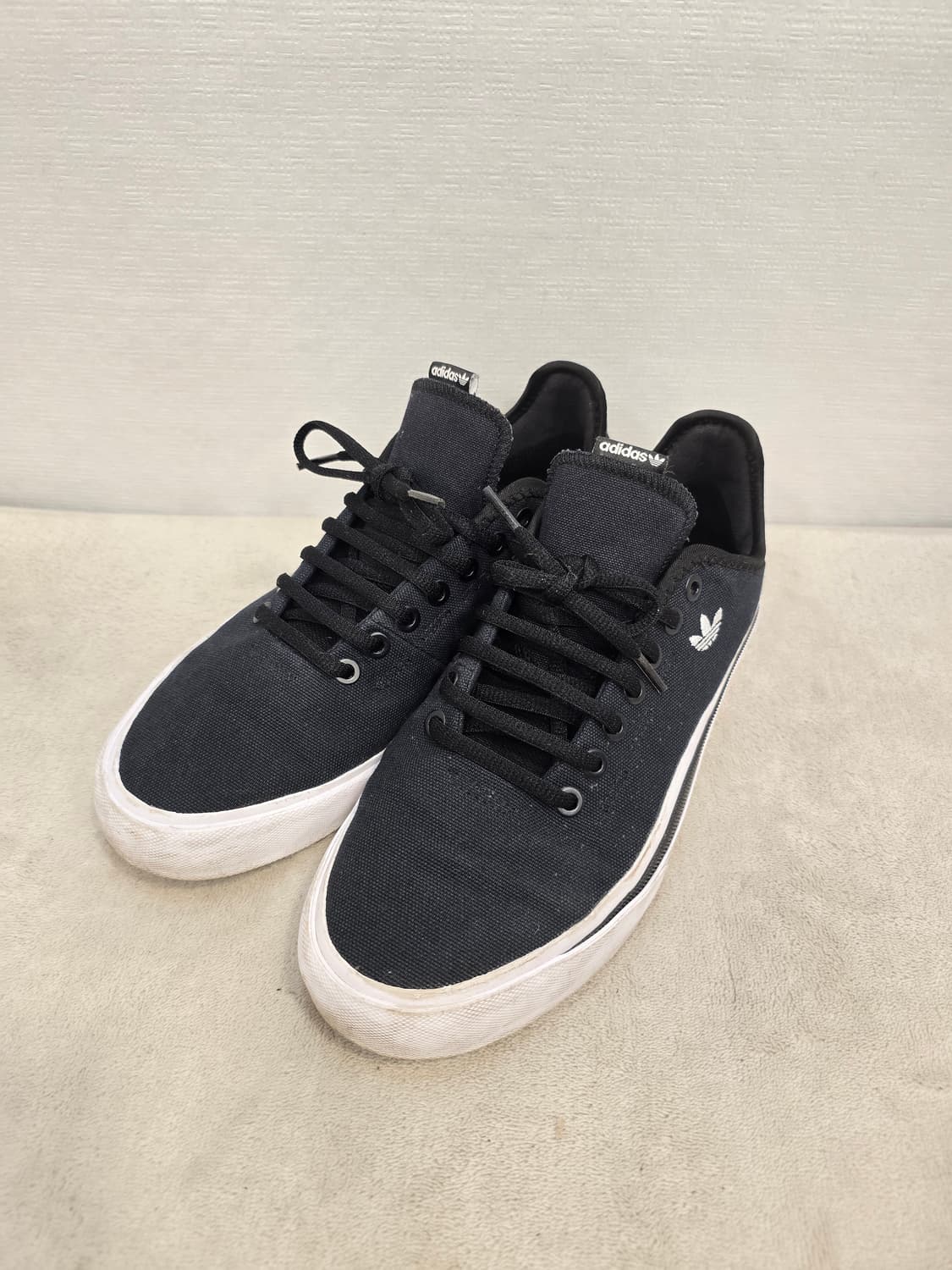 아디다스 블랙 스니커즈 250 상품이미지1
