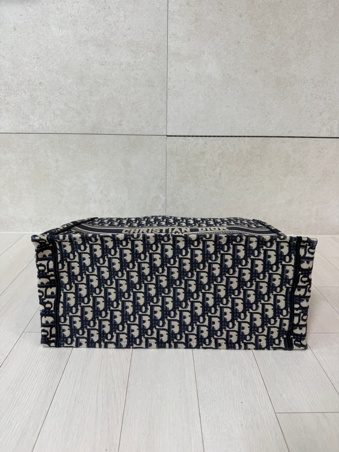 디올 북토트백 라지 상품이미지7