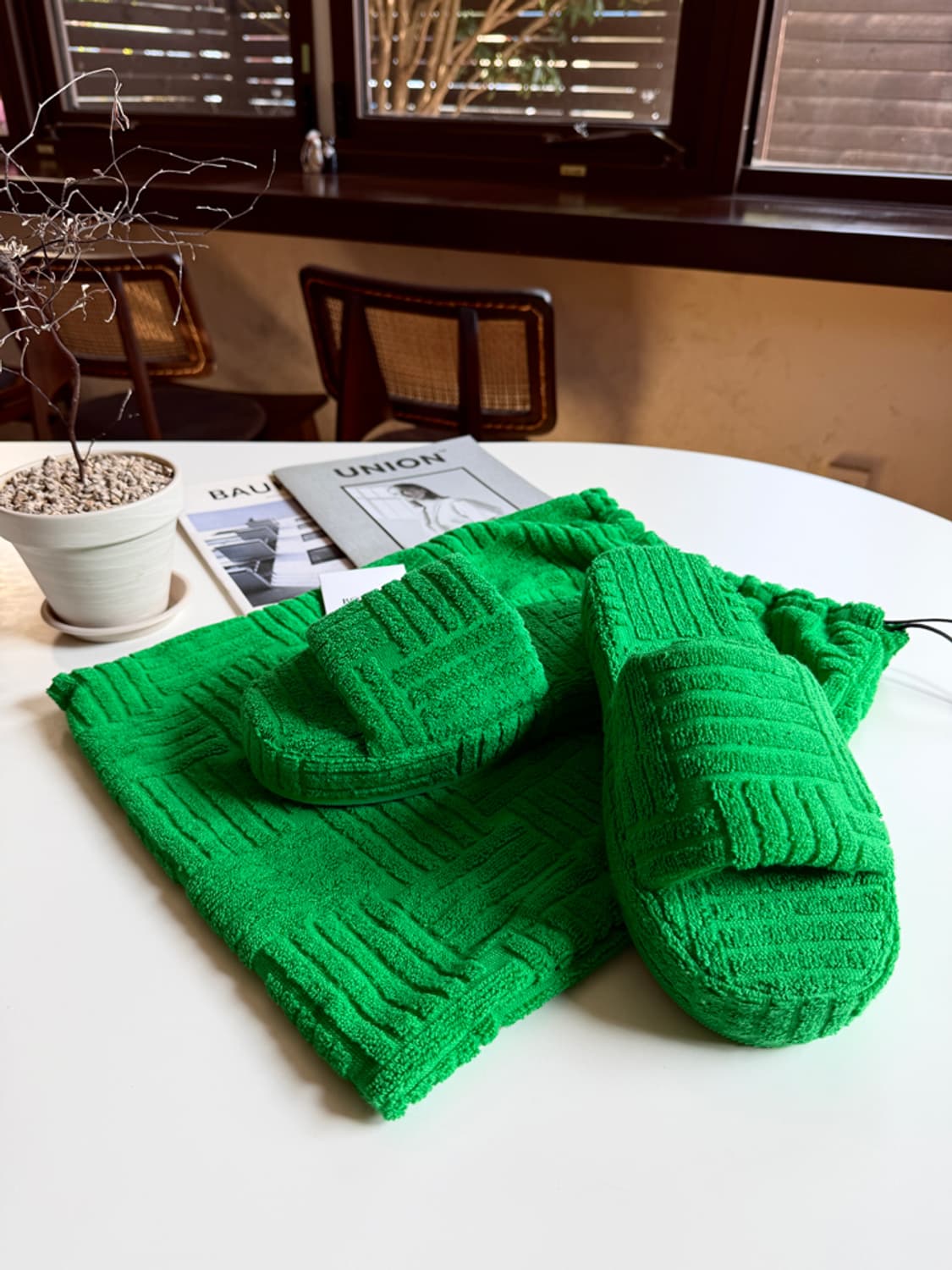 [EU40,EU41,EU44] 보테가 베네타 리조트 스폰지 그래스 상품이미지9