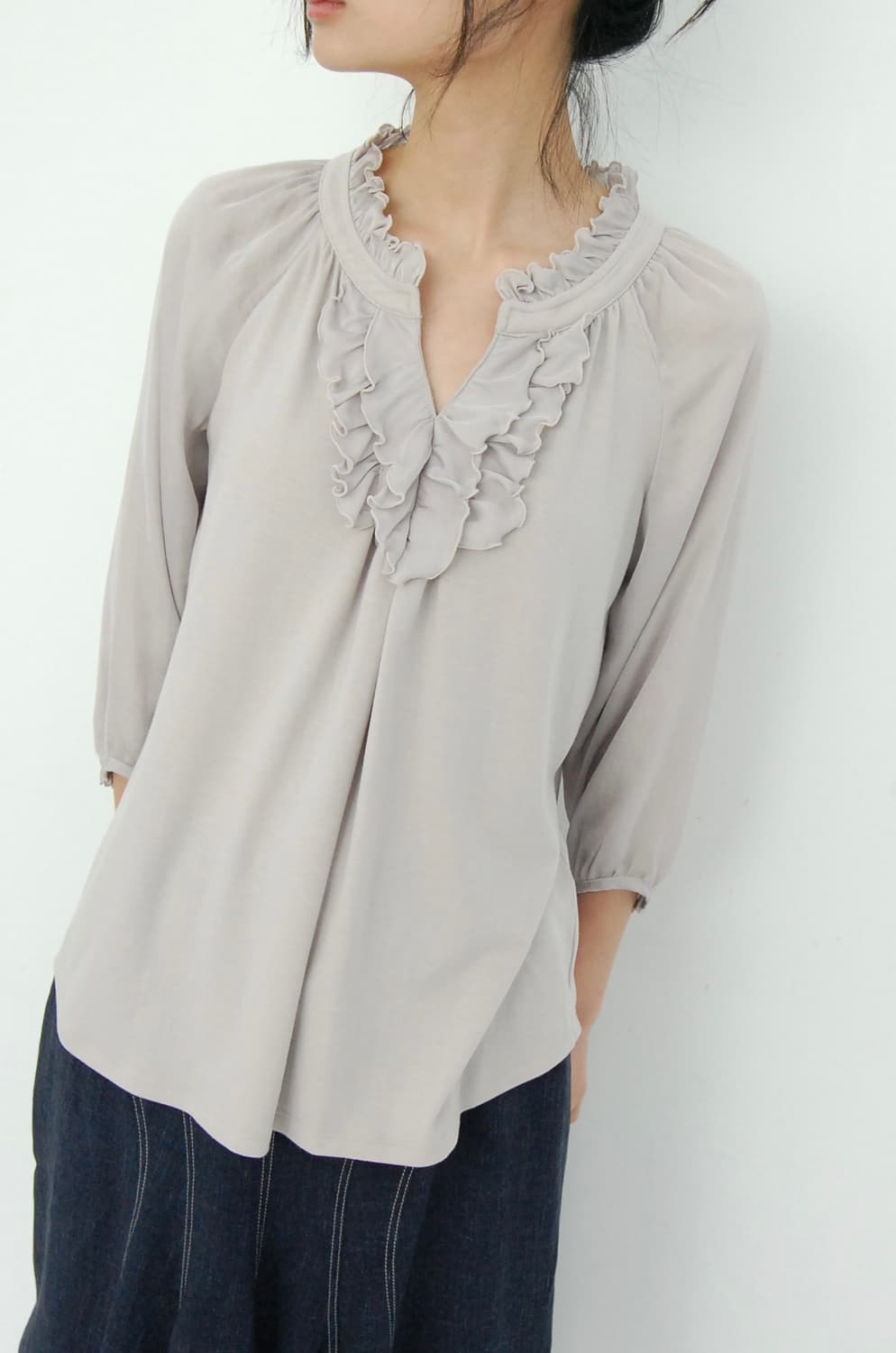 Grey frill blouse 상품이미지2