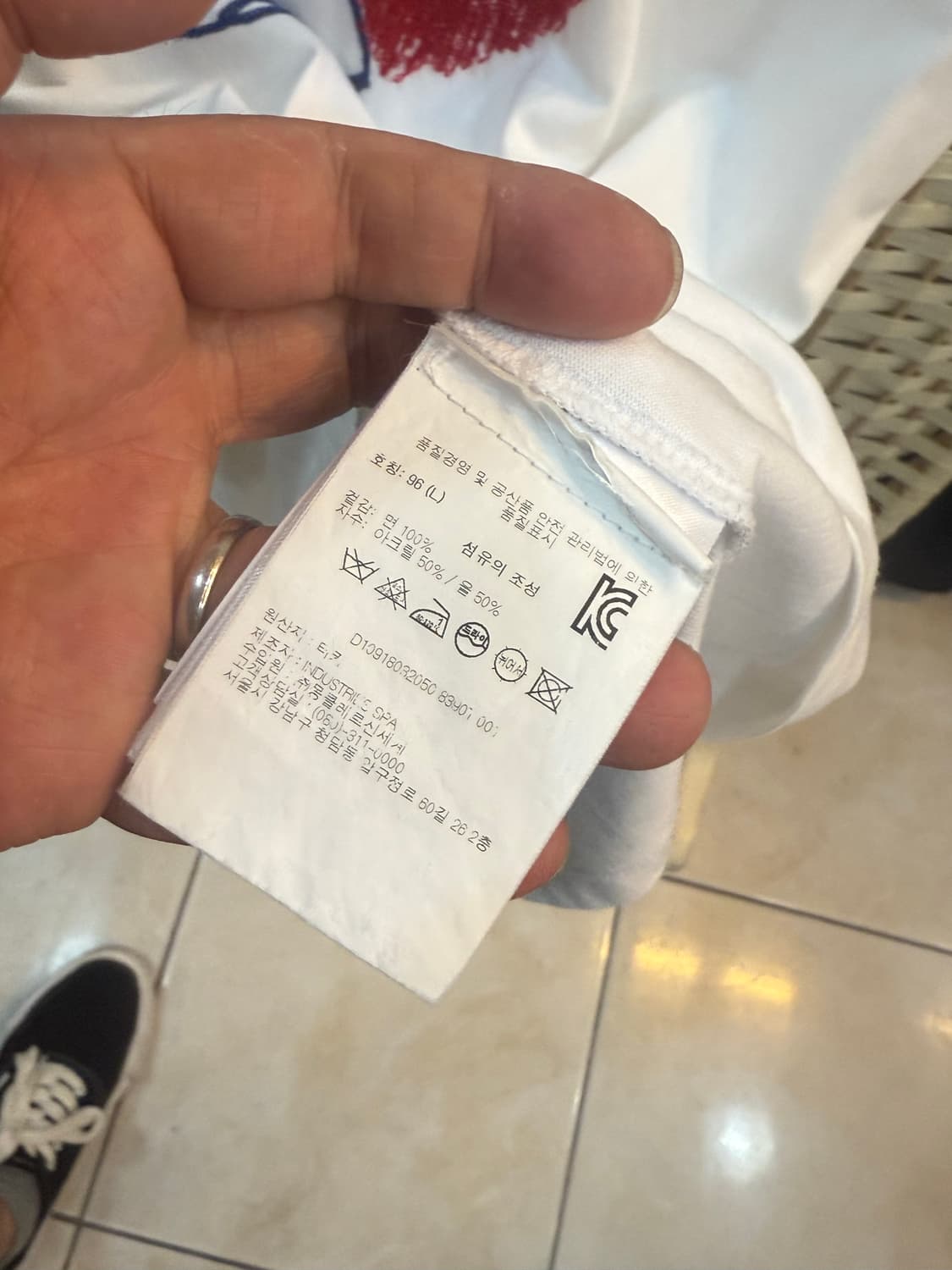 100 정품 몽클레어 반팔 팝니다 상품이미지5