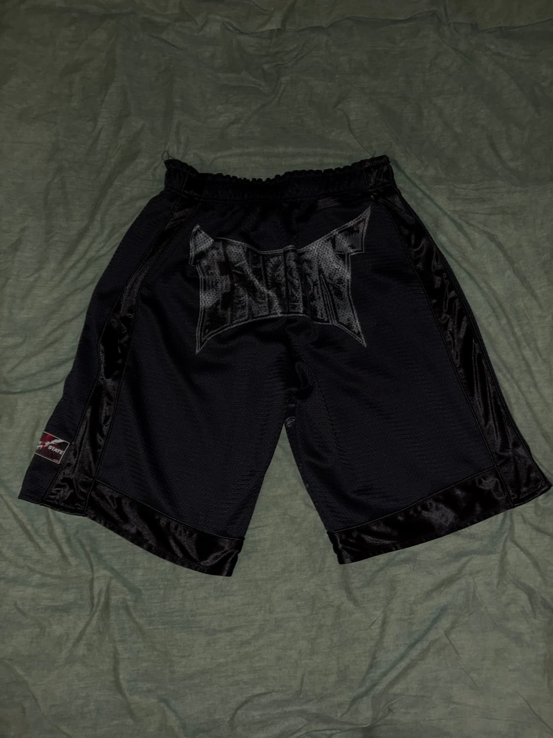 EOS SPORTY BBALL SHORTS IN BLACK 상품이미지2