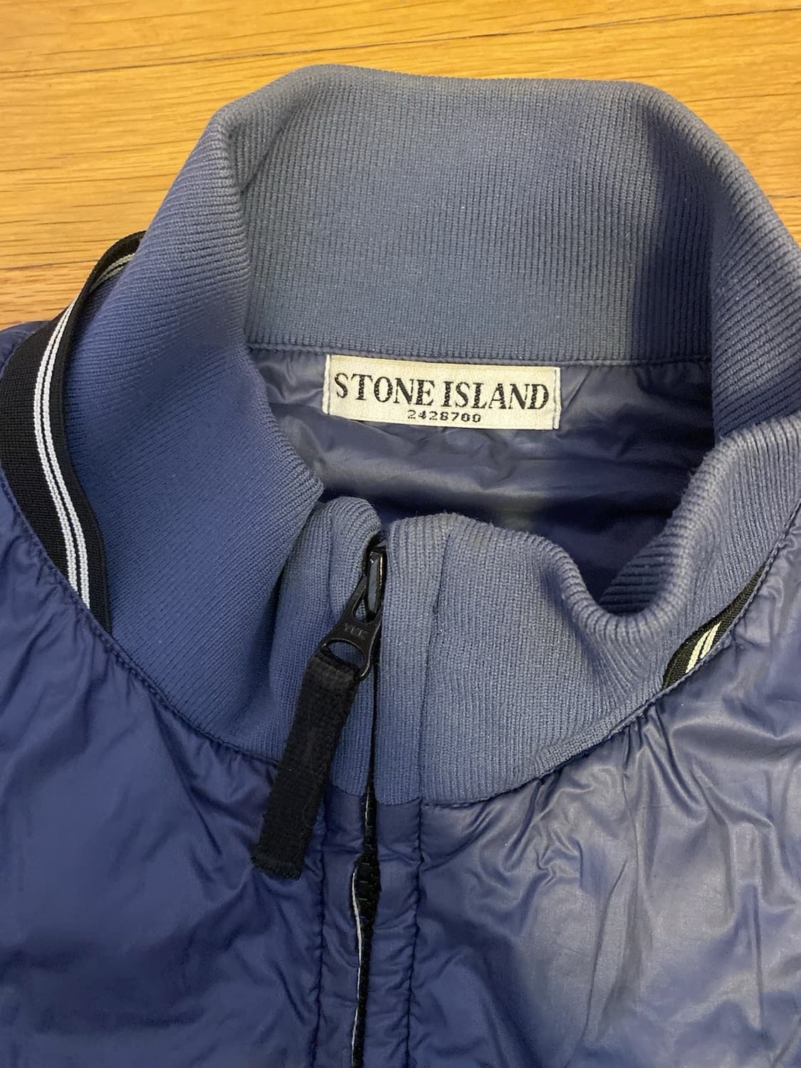 스톤아일랜드 나일론 봄버 자켓 네이비 상품이미지3