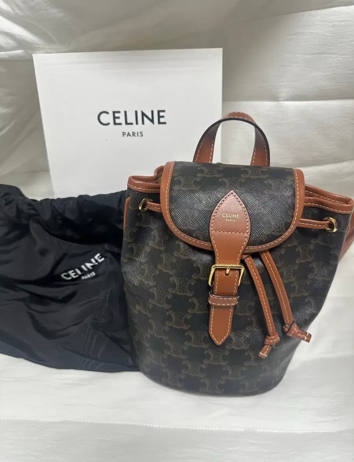 (실착5회미만)@직거래네고가능셀린느 미니 폴코 백팩 트리옹프 새상품급 상품이미지1