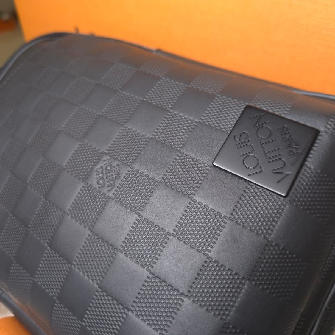 [중고/정품] 루이비통 에비뉴 슬링 백 다미에 인피니티 상품이미지2