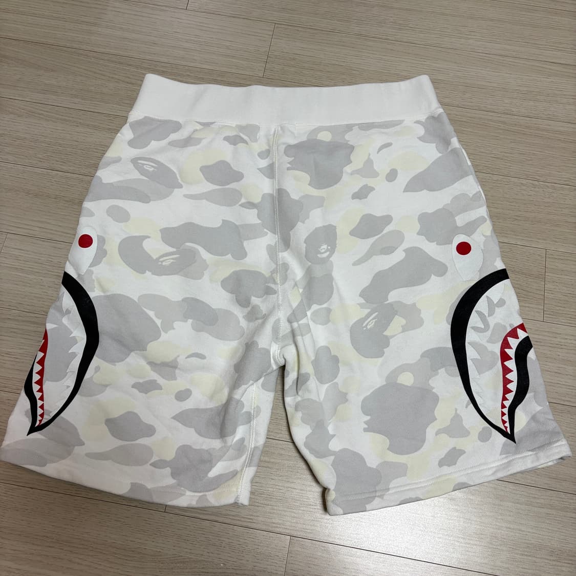 베이프 샤크 반바지 상품이미지4