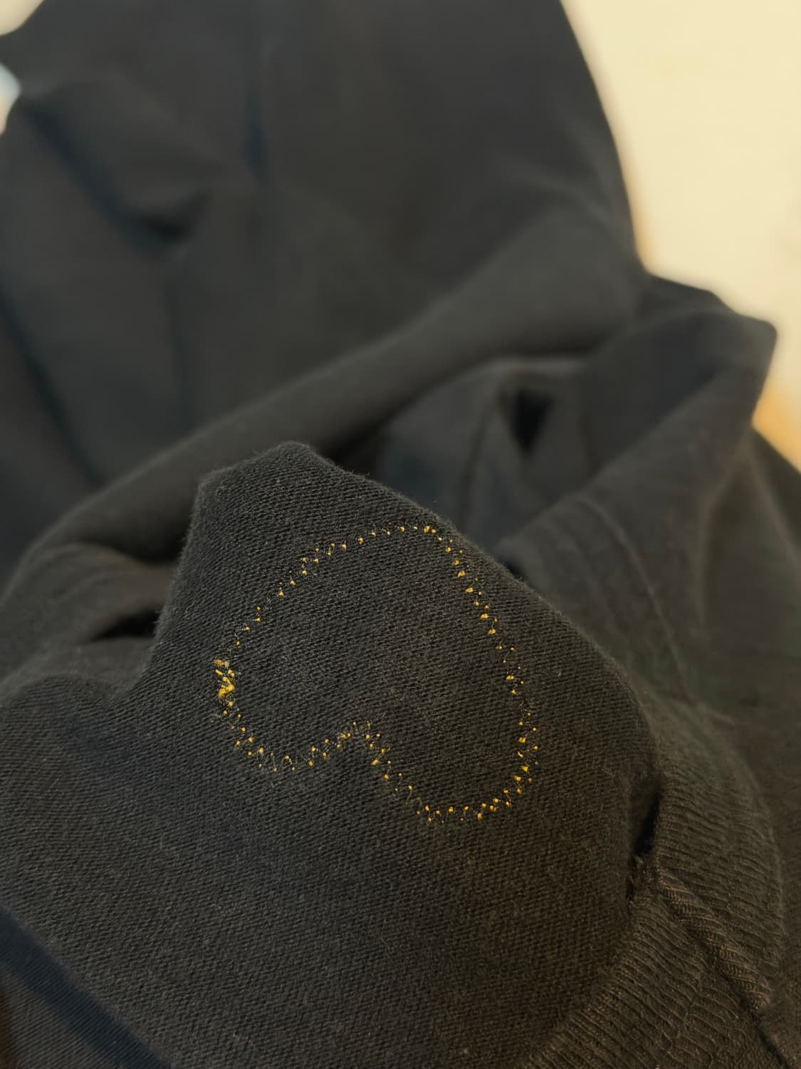 꼼데가르송 플레이 골드와펜 하트 티셔츠 블랙 상품이미지3