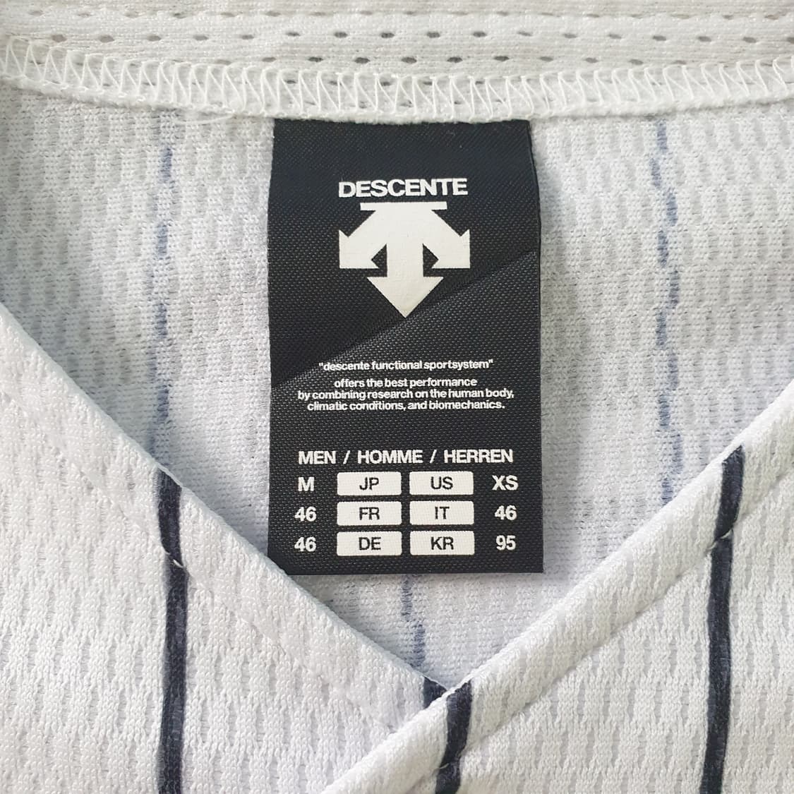 [무료배송] DESCENTE LG 트윈스 이천웅 야구 유니폼 상품이미지2