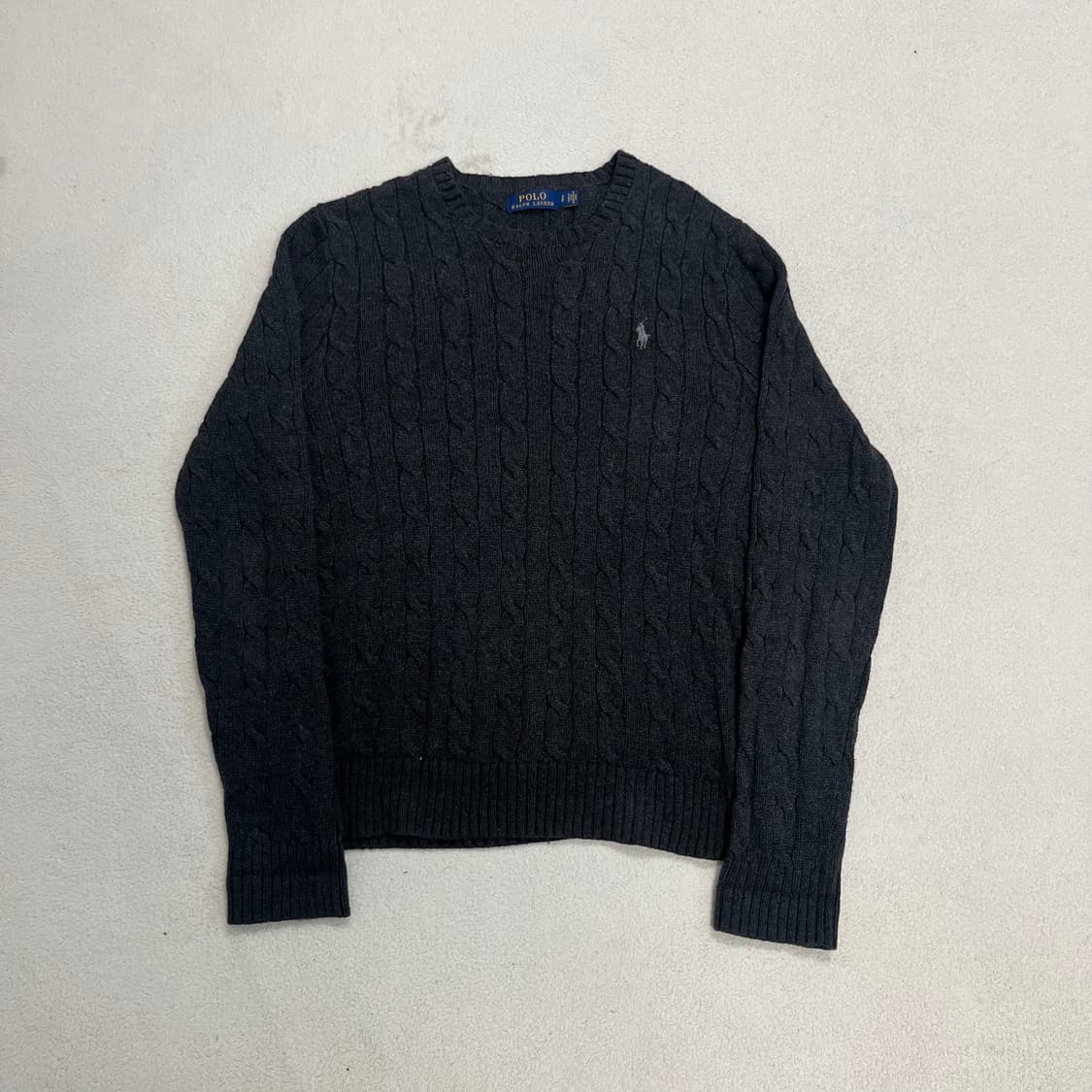 Polo charcoal cable knit 상품이미지4