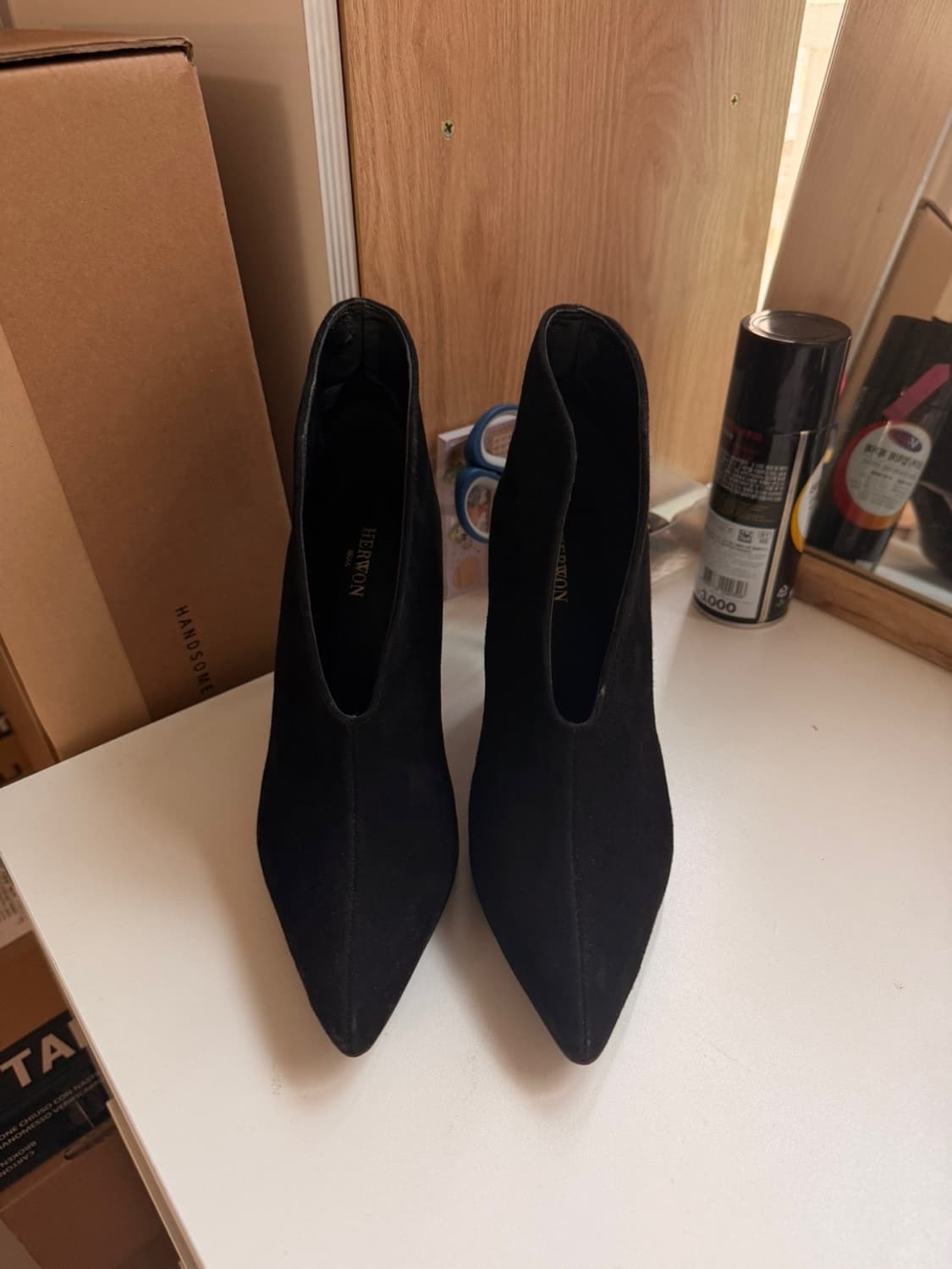 부티크헤르원 뒤세스 부티힐 블랙 스웨이드 앵클 부츠 힐 상품이미지6