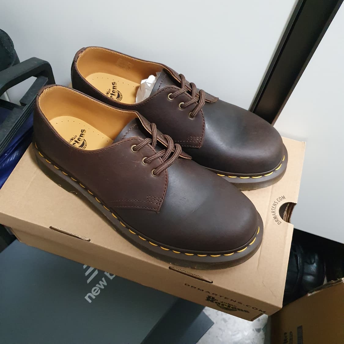 260 닥터마틴 1461 크레이지홀스 레더부츠 다크브라운 11838201 상품이미지7