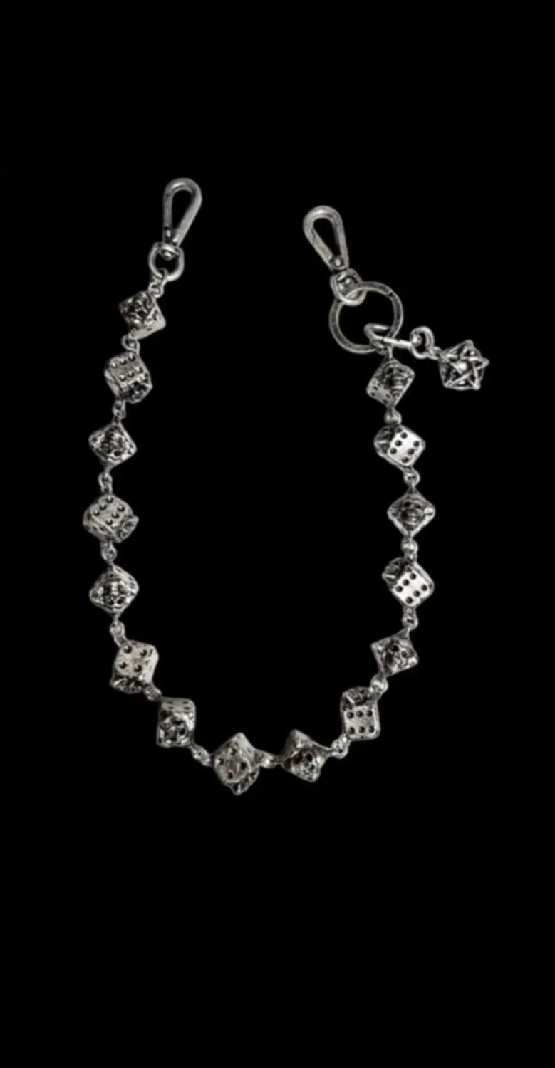 에모스탠스 스컬다이스 체인 상품이미지1