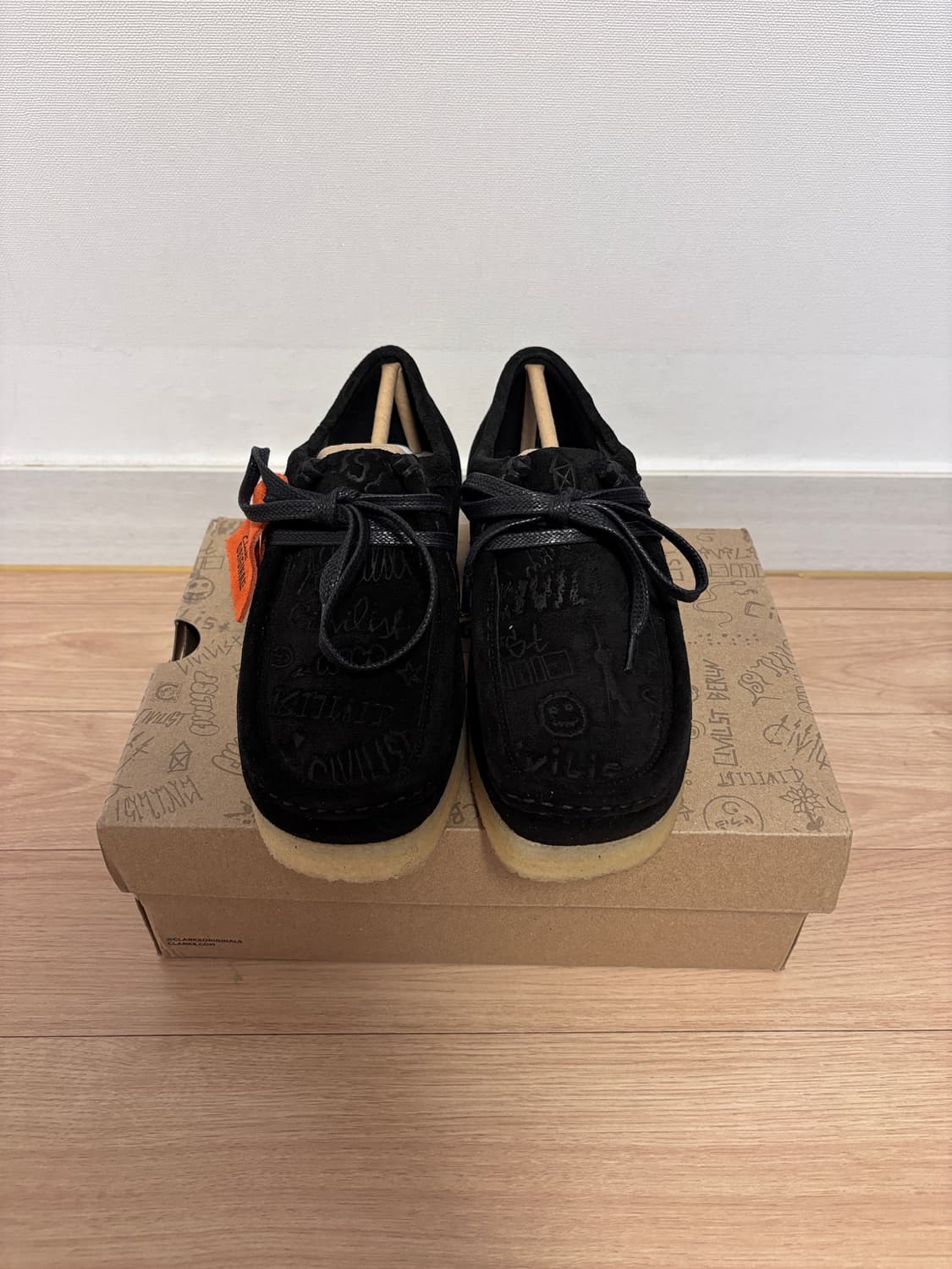 새상품) 230 클락스 왈라비 블랙 스웨이드 상품이미지2