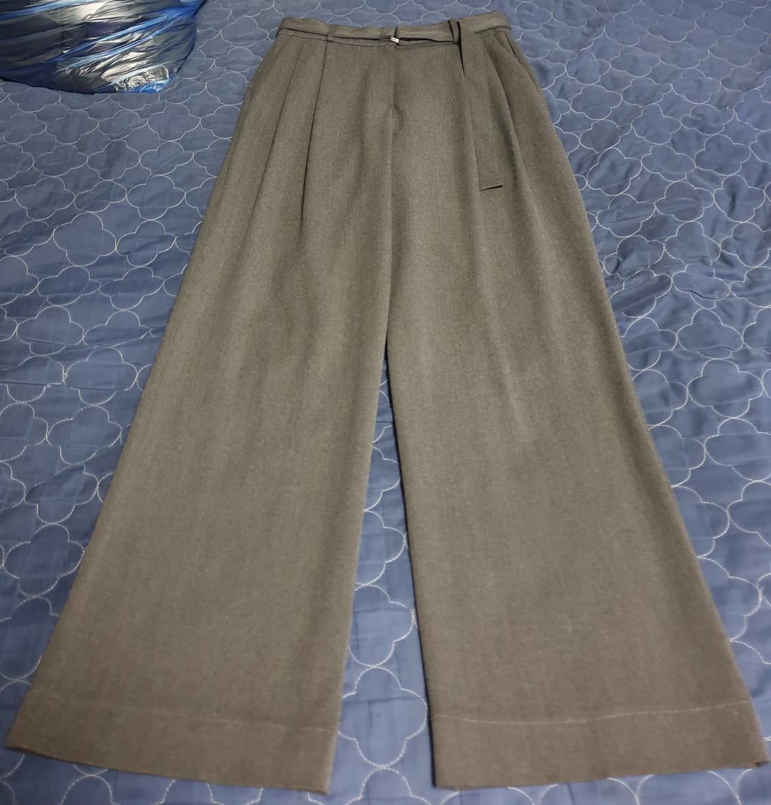 (단종매물) 웰노운 투턱 벨티드 와이드 슬랙스 미디엄그레이 (M) 상품이미지1