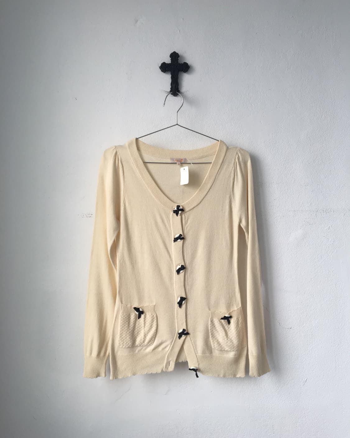 Ribbon button point knit cardigan 상품이미지2